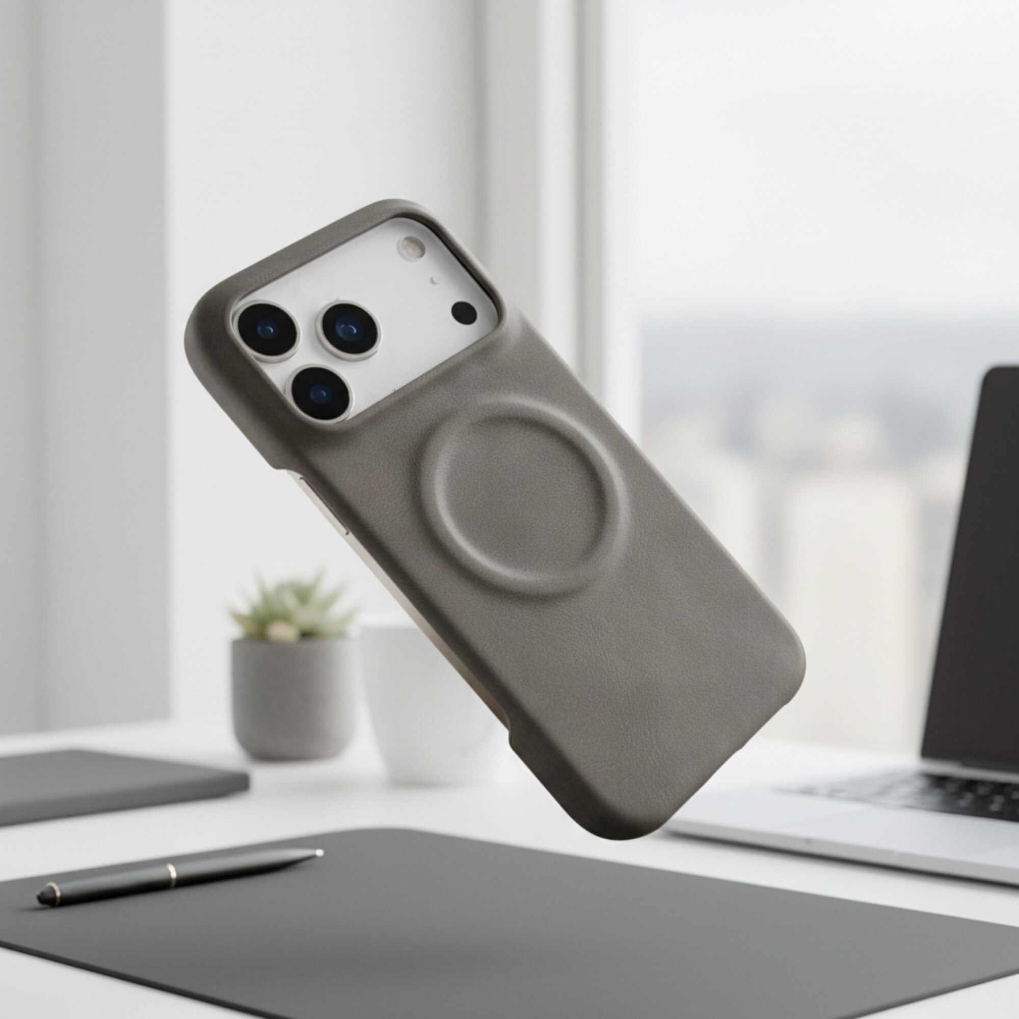 Husa Premium pentru iPhone 17 Pro, Piele ecologica (PU) Vintage Lambskin, Functie MagSafe, Mata High-Quality, Anti-Soc, Ultra Slim, Protectie Spate, Gri