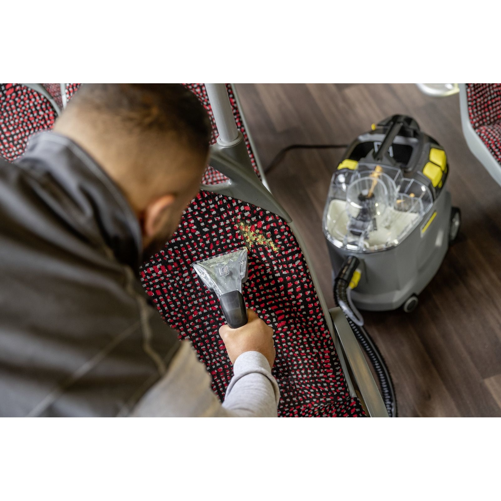 Aspirator KARCHER PUZZI 8/1 C ADV