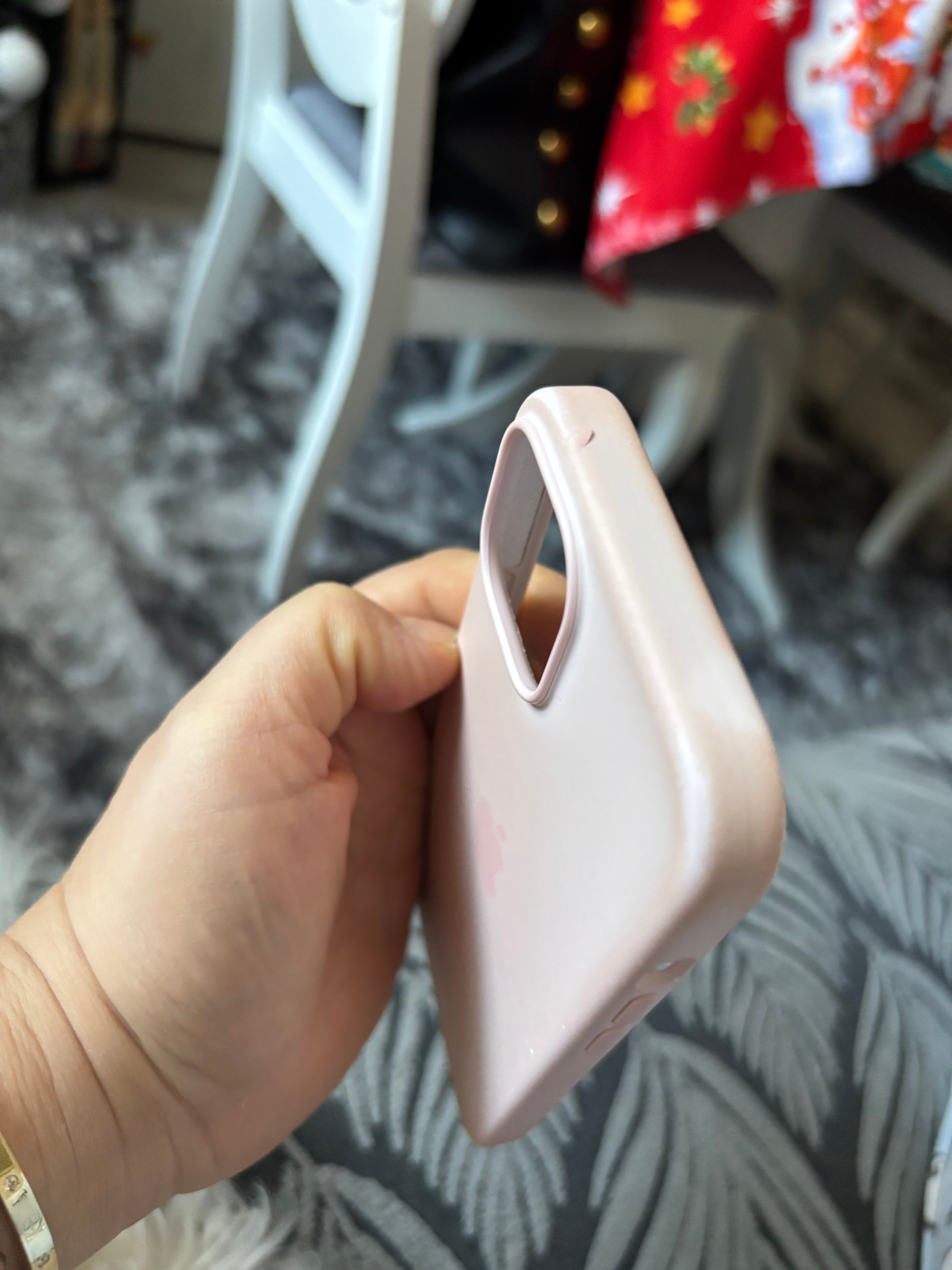 Husa de protectie Apple Silicone Case with MagSafe pentru iPhone 15, Light Pink