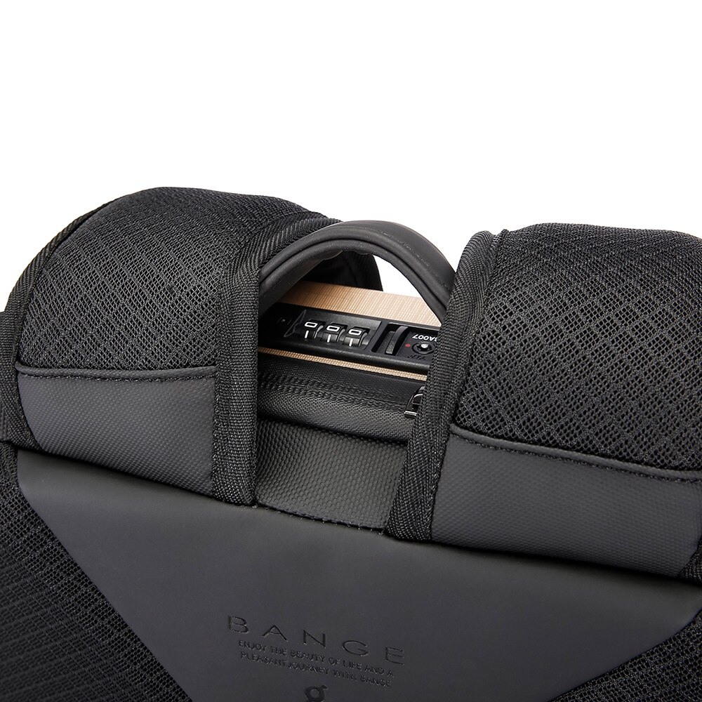 Rucsac laptop 15.6 inch, carcasa tare, resistent la apa, buzunar antifurt, port USB, si USB-C, lacat TSA, sistem fixare pe valiza, potrivit pentru calatorii BANGE, BG2839GD, Auriu
