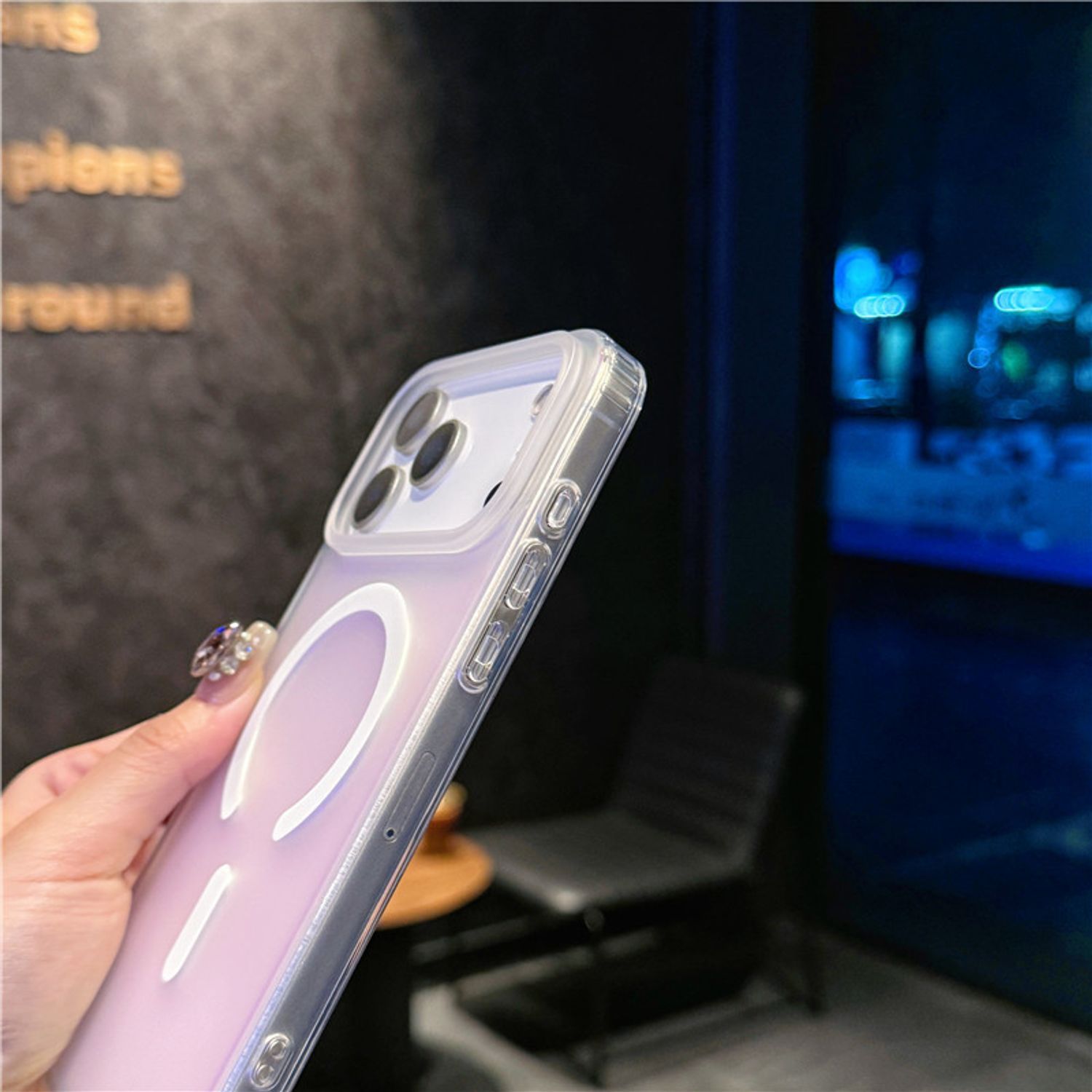 Husa pentru Apple iPhone 17, Magsafe, Antisoc, Schimbare Culoare din Unghiuri Diferite, Textura Mata, Multicolor/Alb