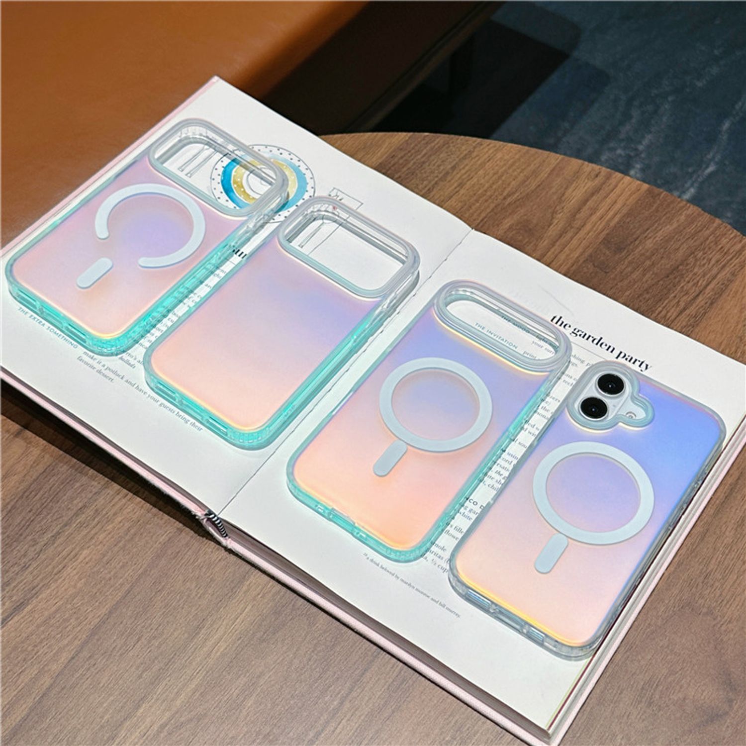 Husa pentru Apple iPhone 17, Magsafe, Antisoc, Schimbare Culoare din Unghiuri Diferite, Textura Mata, Multicolor/Alb