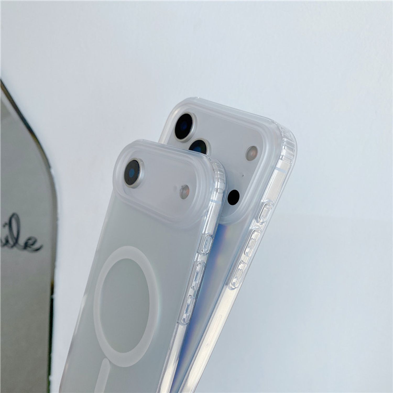Husa pentru Apple iPhone 17, Magsafe, Antisoc, Schimbare Culoare din Unghiuri Diferite, Textura Mata, Multicolor/Alb