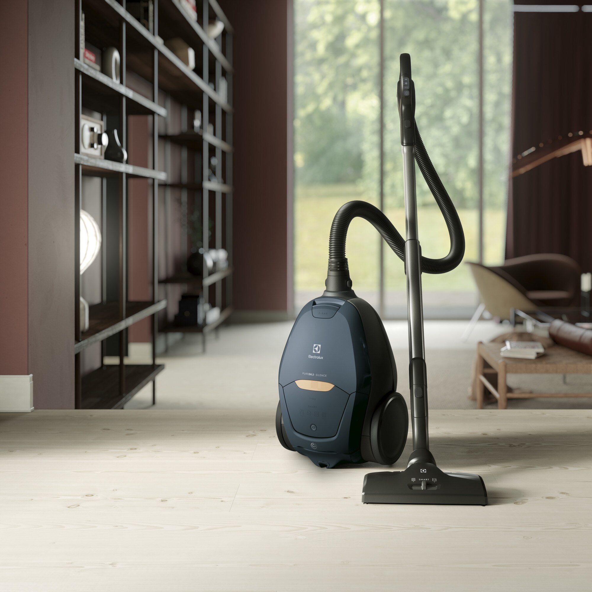 Aspirator cu sac Electrolux PD82-8DB, 500W, functie SmartMode, kit pentru animale de companie, nivel zgomot 57 dB, negru/bleumarin