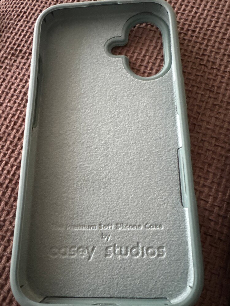 Husa CASEY STUDIOS™ compatibila cu iPhone 16, Soft Silicone Premium, Microfibra in Interior, Turcoaz, de Protectie, Ultra Slim, pentru Incarcare Wireless, Margini Ridicate de Protectia Ecranului si a Camerelor