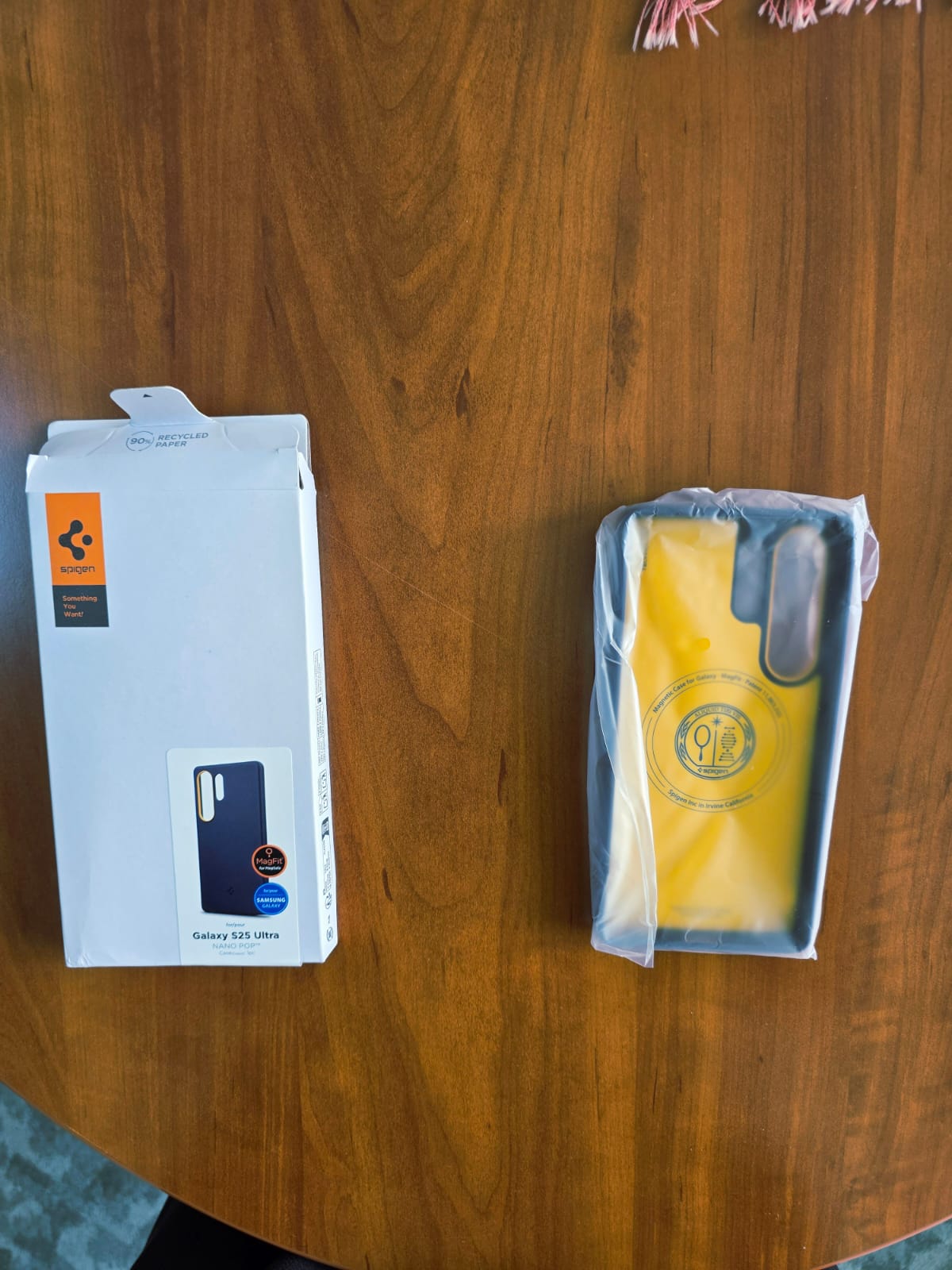 Husa Spigen Nano Pop Mag pentru Samsung Galaxy S25 Ultra, albastru marin si galben