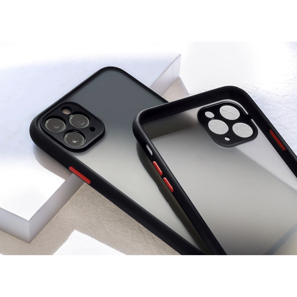 Husa Premium cu protectie la camere si finisaj mat, compatibila cu iPhone 13 / Negru