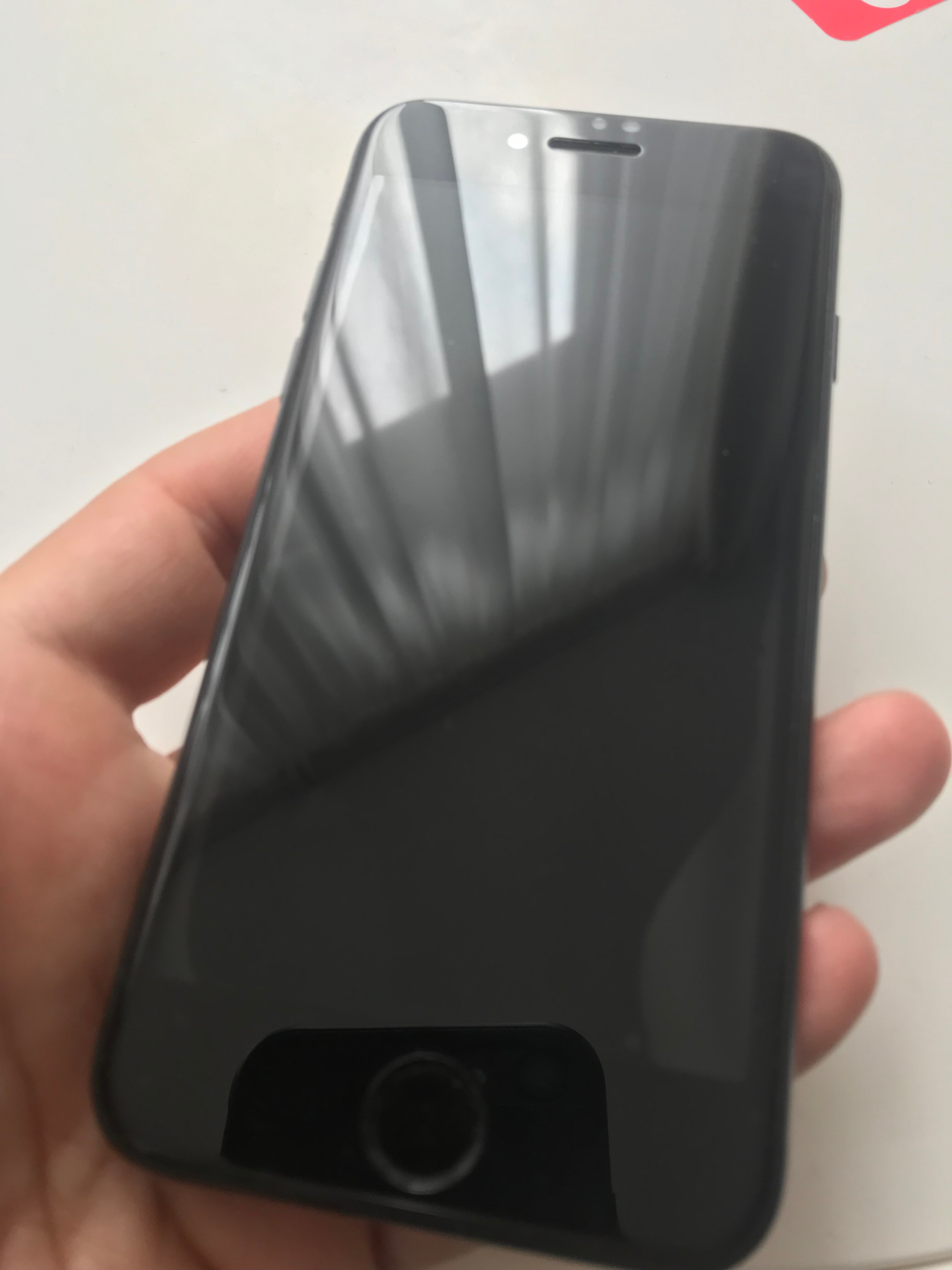 Folie de protectie PRIVACY pentru iPhone SE 2 (2020) - AntiSpy Tempered Glass 6D MX, 0.3mm, 9H, Full Screen, margini rotunjite, adeziv pe intreaga suprafata, securizata - ΛV Concept