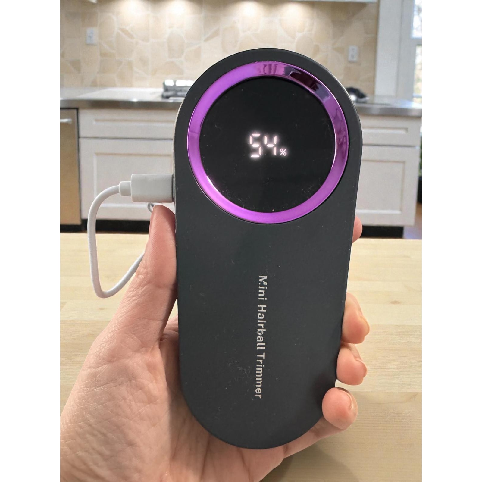 Aparat electric pentru îndepărtarea scamelor, reincarcabil, lama din oțel inoxidabil, 35 ml, alb