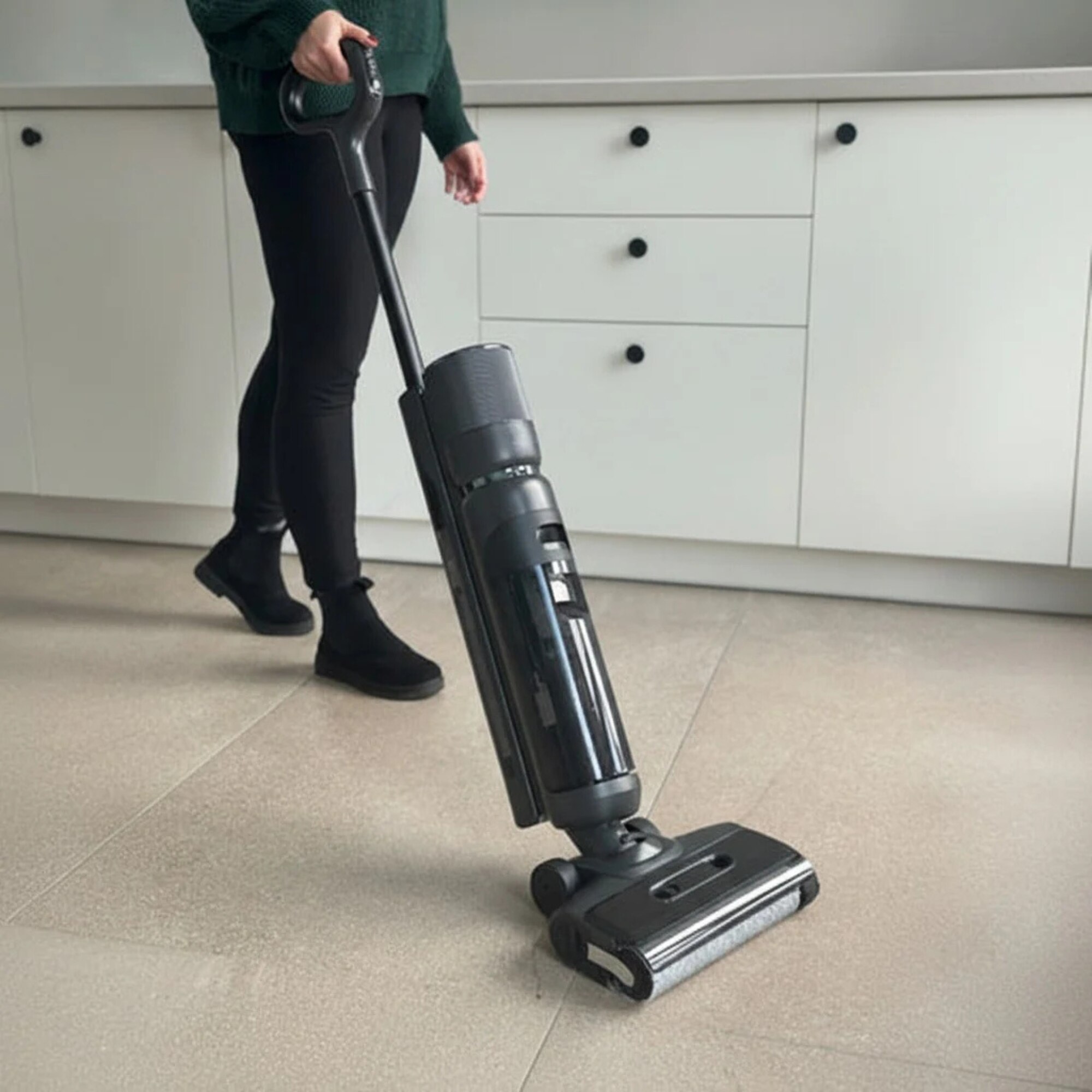 Aspirator Multifuncțional fără Fir VarioShop, 2 în 1, Putere Aspirare 16 kPa, Motor BLDC 200W, Dimensiuni 27x22x111cm