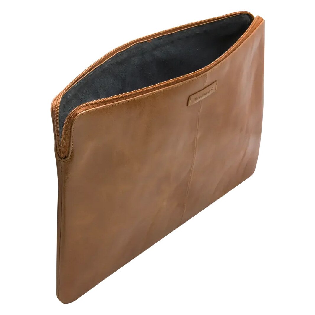 Husa pentru laptop Dbramante Skagen Pro, piele naturala, subtire, rezistenta la socuri, maro, 13 inch