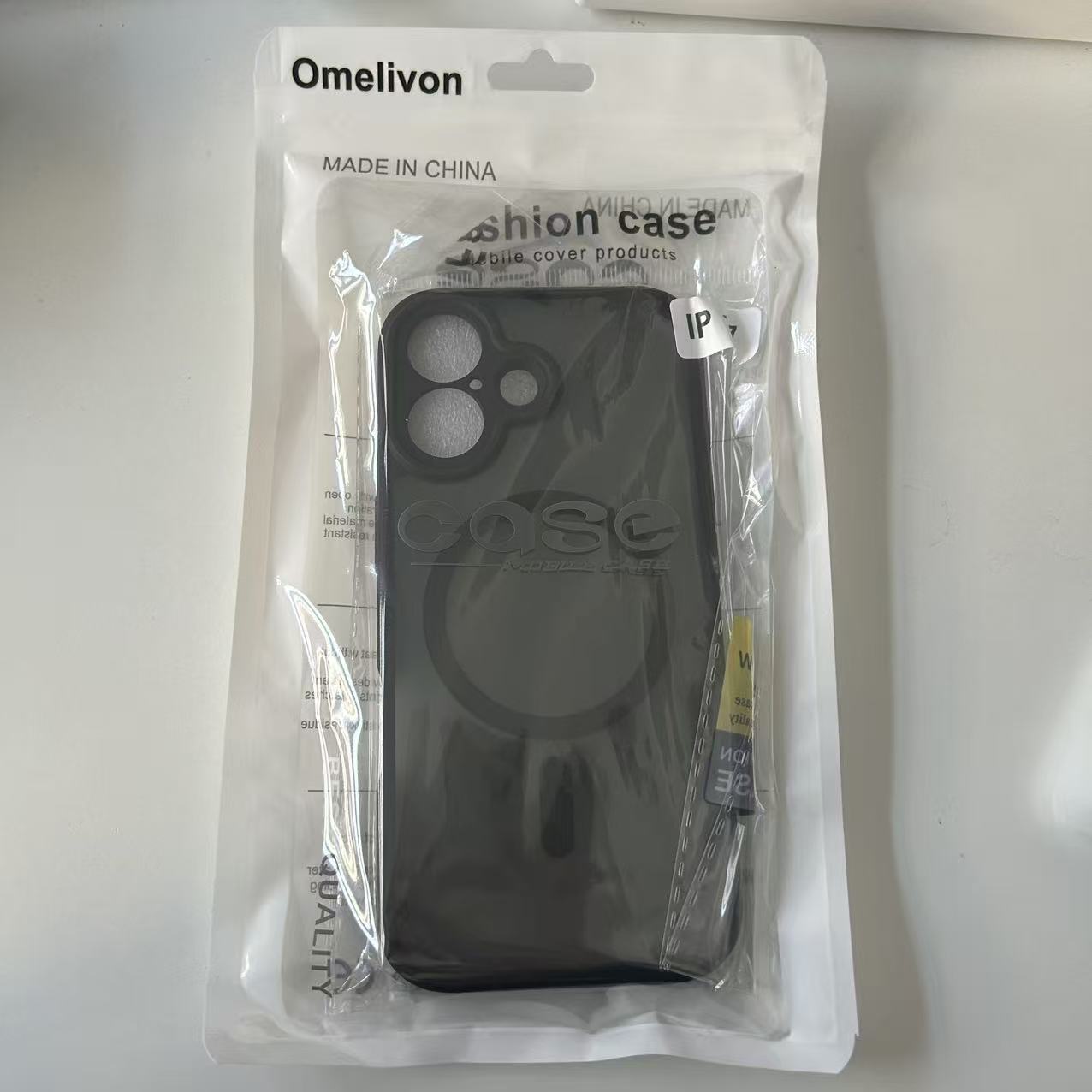 Husa de protectie pentru iPhone 17, Omelivon, MagSafe, Protectie completa, Anti-Soc, Decupaje Precise, Incarcare Wireless, Negru