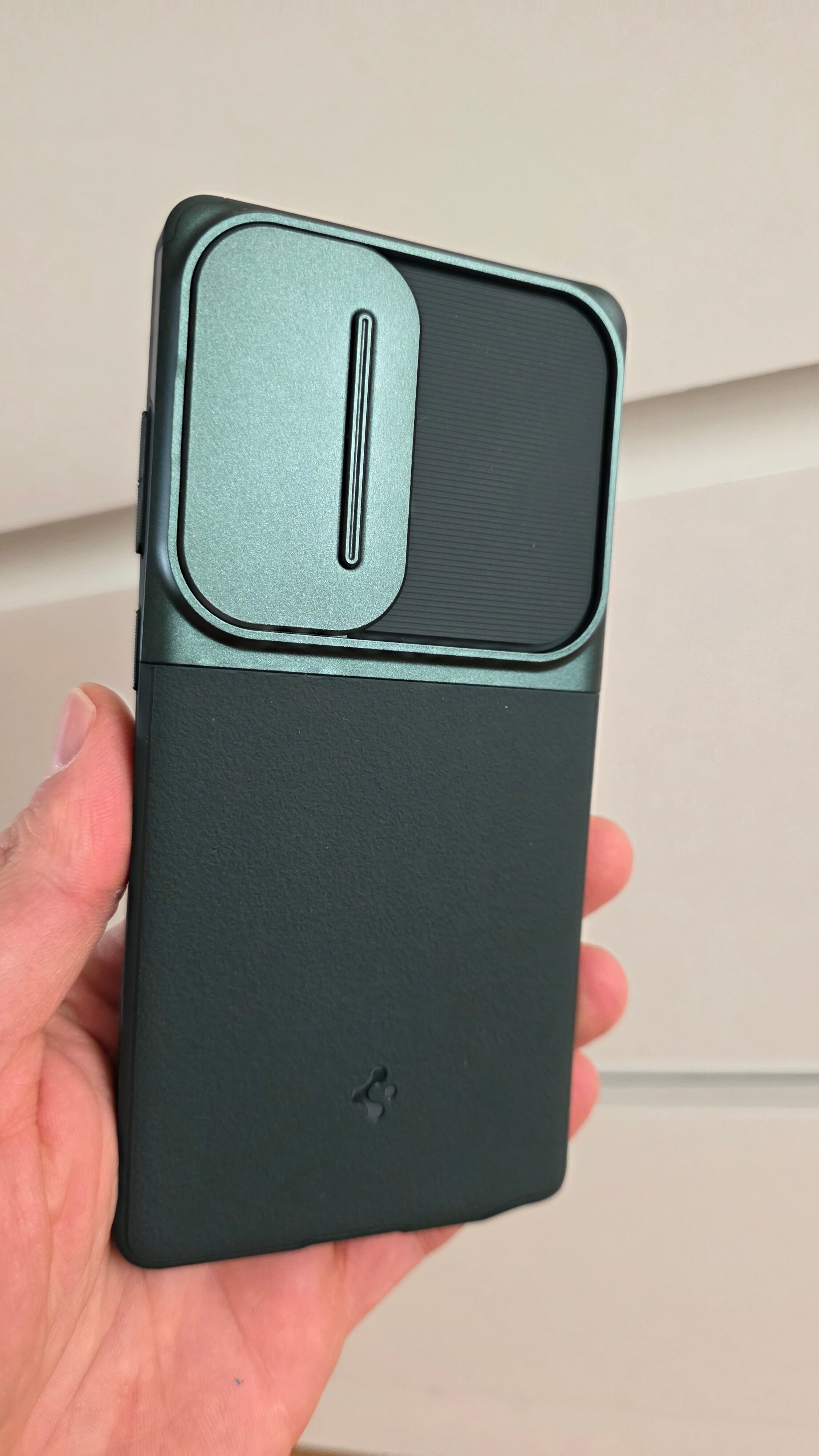 Husa Spigen Optik Armor pentru Samsung Galaxy S25 Ultra, verde
