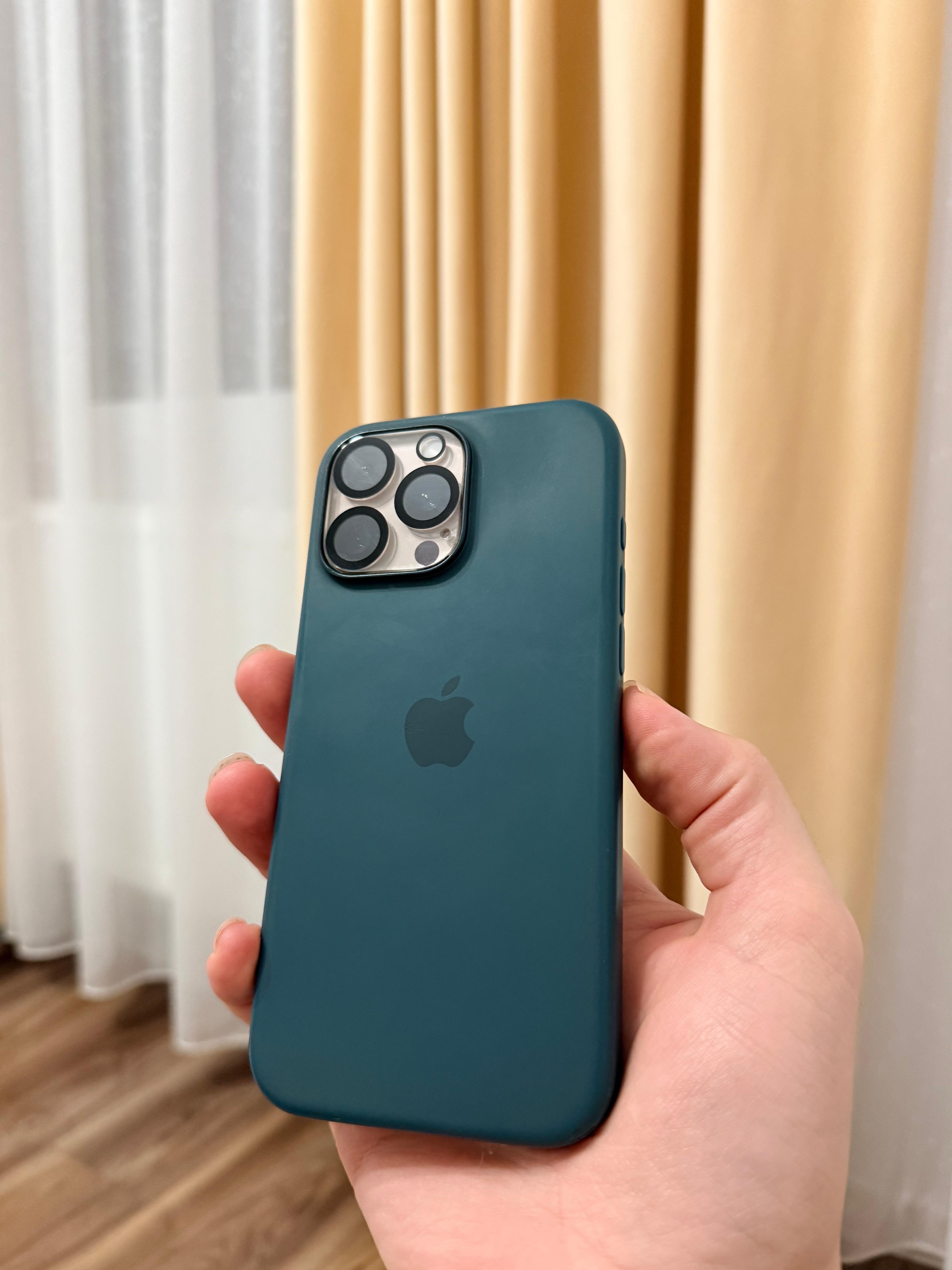 Husa de protectie Apple Silicone Case with MagSafe pentru iPhone 16 Pro Max - Ultramarine