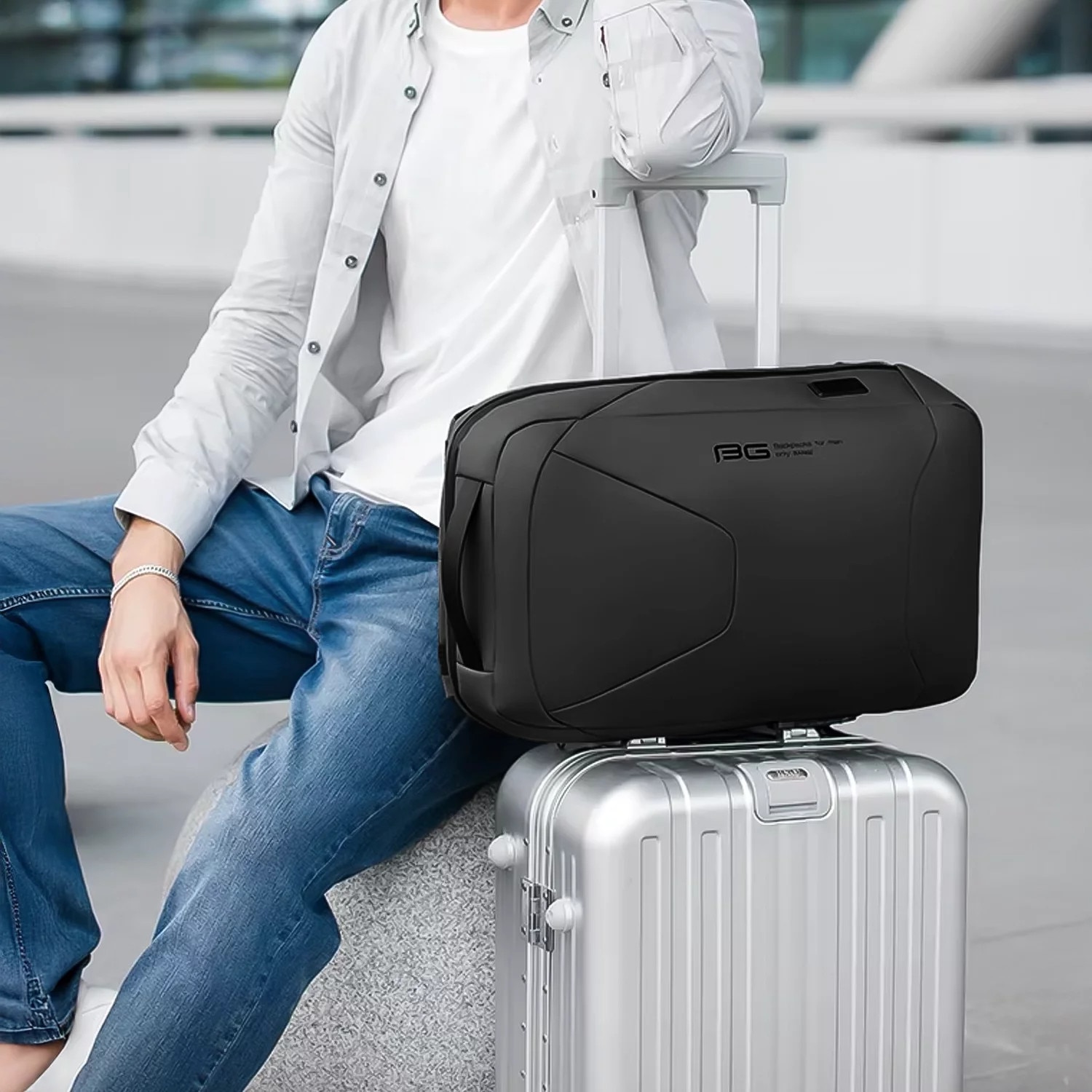 Rucsac pentru laptop 15.6" Bange, waterproof, 46x30x15 cm, capacitate 24L, cu sistem antifurt si port USB, negru