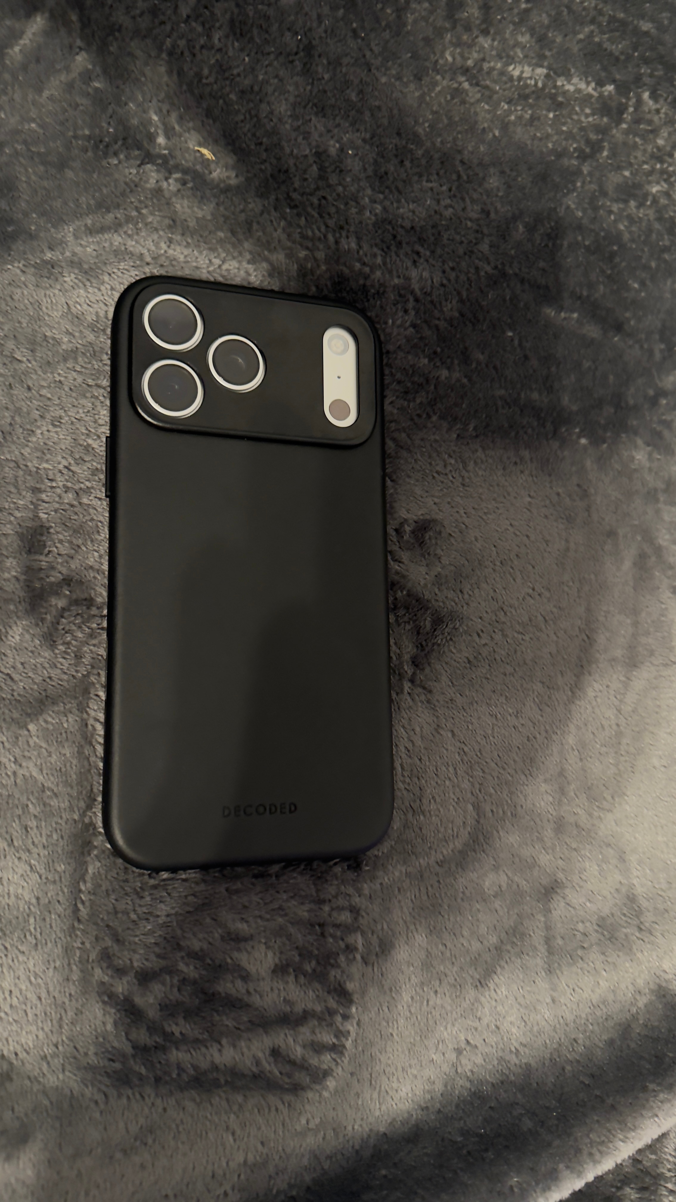 Husa din Piele DECODED pentru iPhone 17 Pro Max - Chocolate Brown