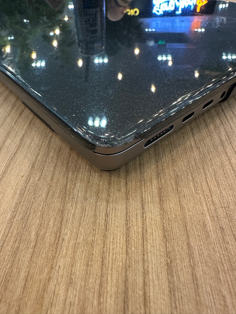 Carcasa Glitter Hard Shell pentru MacBook Air 15 (2023/2024/2025) M Series (M4/M3/M2) (A2941/A3114/A3241), Husa & Protectie MacBook, Negru transparent