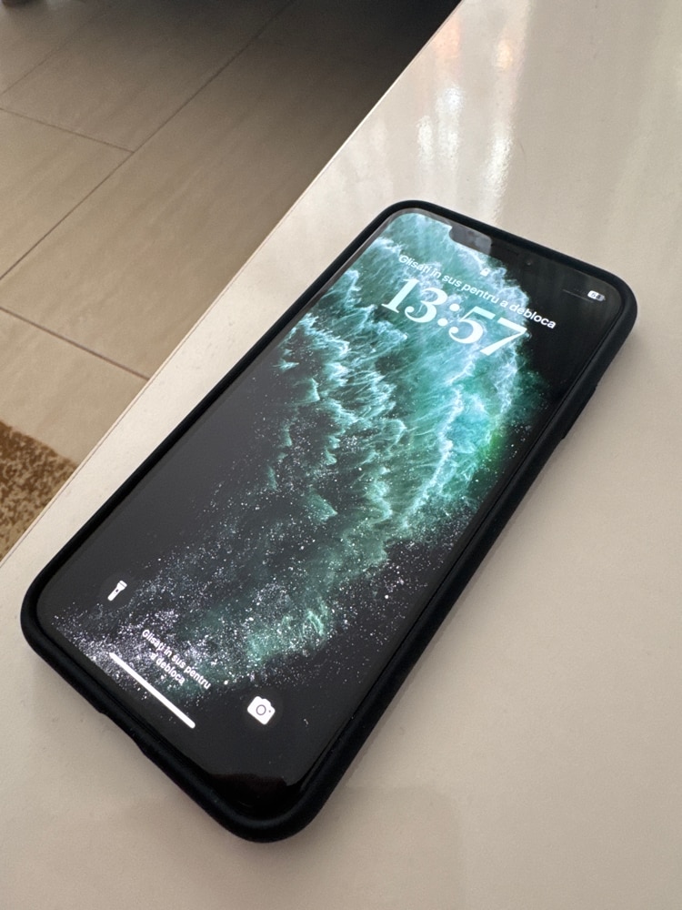 Husa CASEY STUDIOS™ pentru Apple iPhone XS Max, Soft Silicone Premium, Microfibra in Interior, Dark Gray, de Protectie, Ultra Slim, pentru Incarcare Wireless, Margini Ridicate pentru Protectia Ecranului si a Camerelor