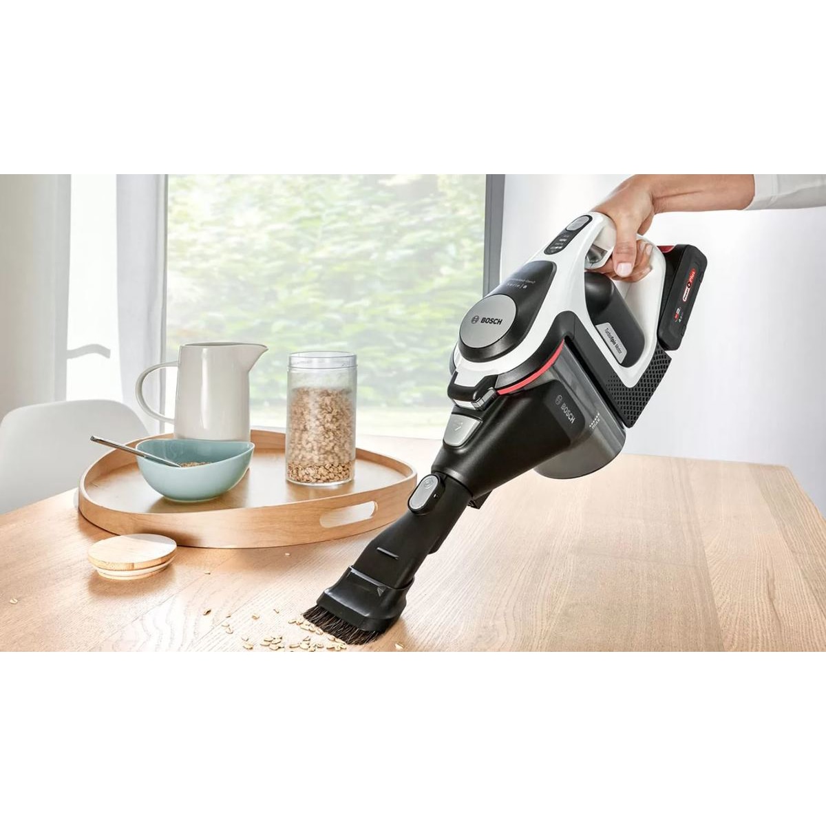Aspirator fara fir, Bosch, 2 baterii 18 V / 4 Ah, Timp de functionare 65, Alb/Negru