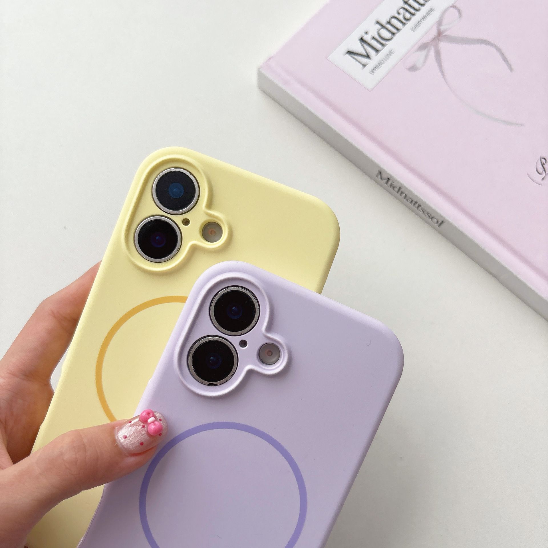 Husa de protectie, pentru Apple iPhone 17, Silicone Case, MagSafe, Calitate Premium, Interior din microfibra, Portocaliu