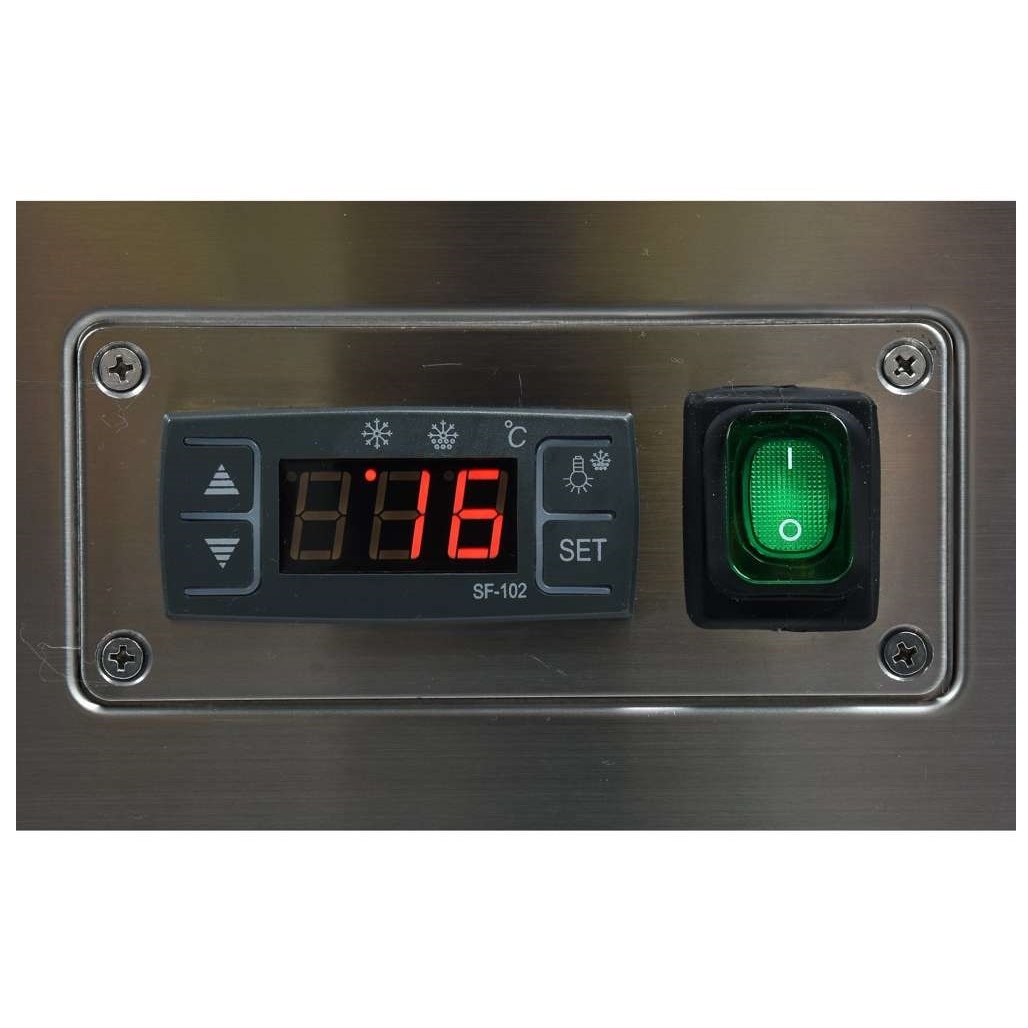 Vitrina frigorifica de sine statatoare cu o capacitate de 300L, de culoare neagra Yato YG-05040