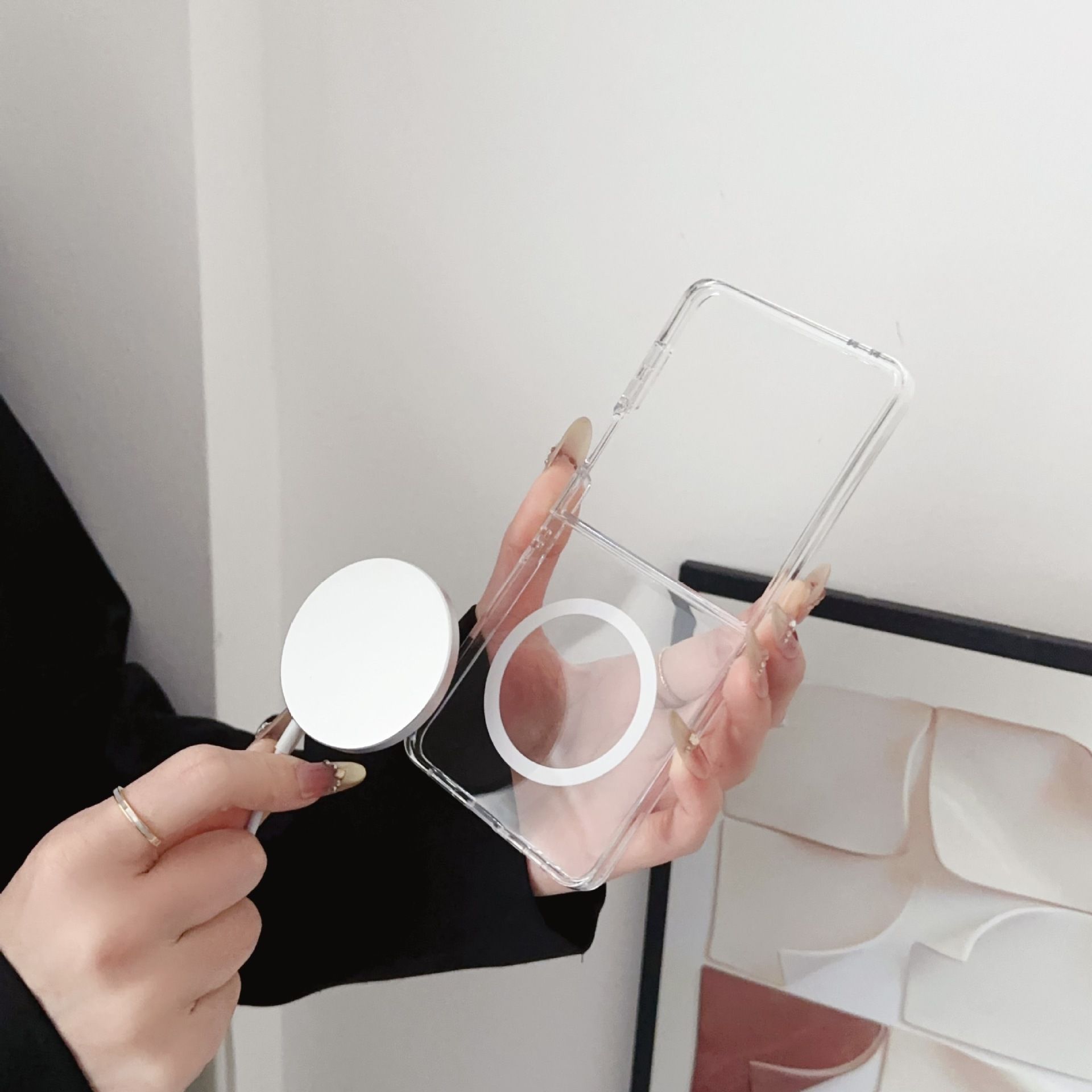 Husa telefon compatibila cu Samsung Galaxy Z Flip7, Protectie Colturi, MagSafe, Transparent