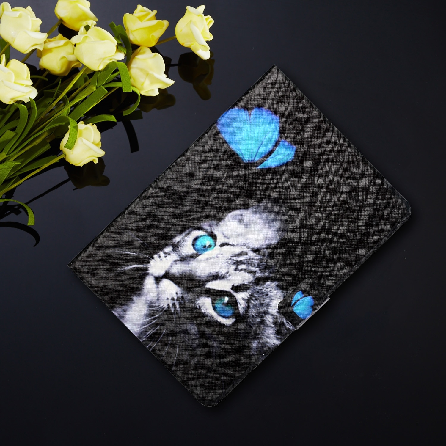 Husa tableta pentru Lenovo Tab M10 HD 2nd Gen TB-X306X, piele PU cu desene colorate, tip carte cu suport si sloturi card, functie sleep / wake-up (Fluture Pisica)