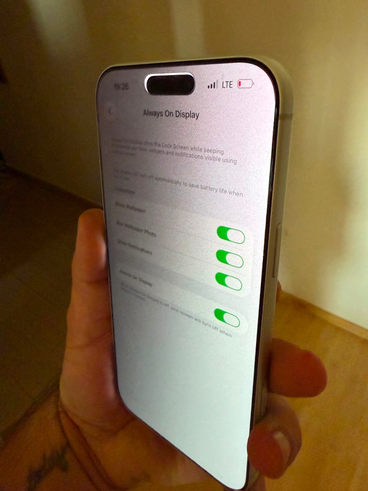 Folie iPhone 17 Pro Max privacy din silicon, Silicon Hydrogel Regenerabil, Flexible Hydro-Crystal, Protectie Completa, Full Glue, Instalare usoara, Set complet pentru Instalare