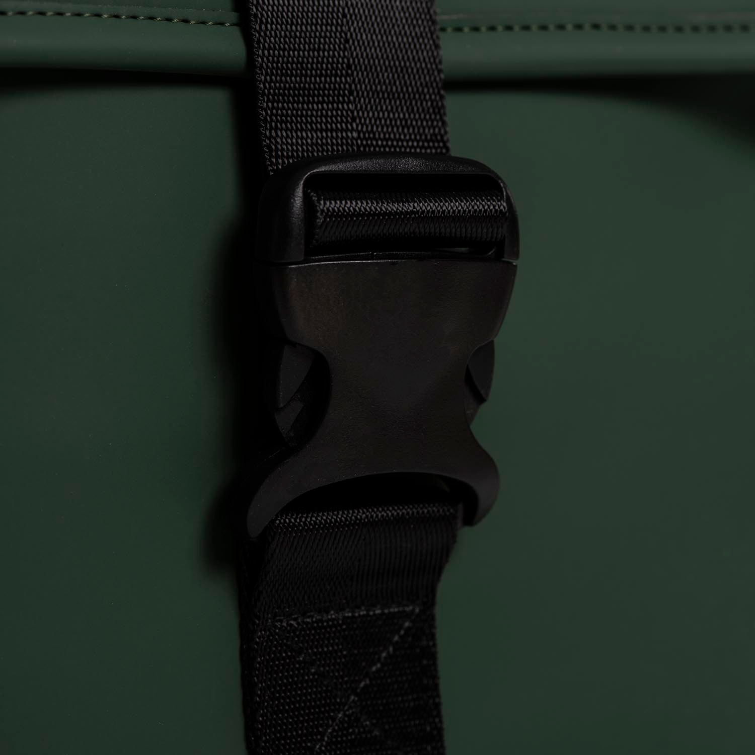 Rucsac unisex impermeabil, pentru laptop de 12 inch, Daniel Ray, seria Fullerton, Verde inchis