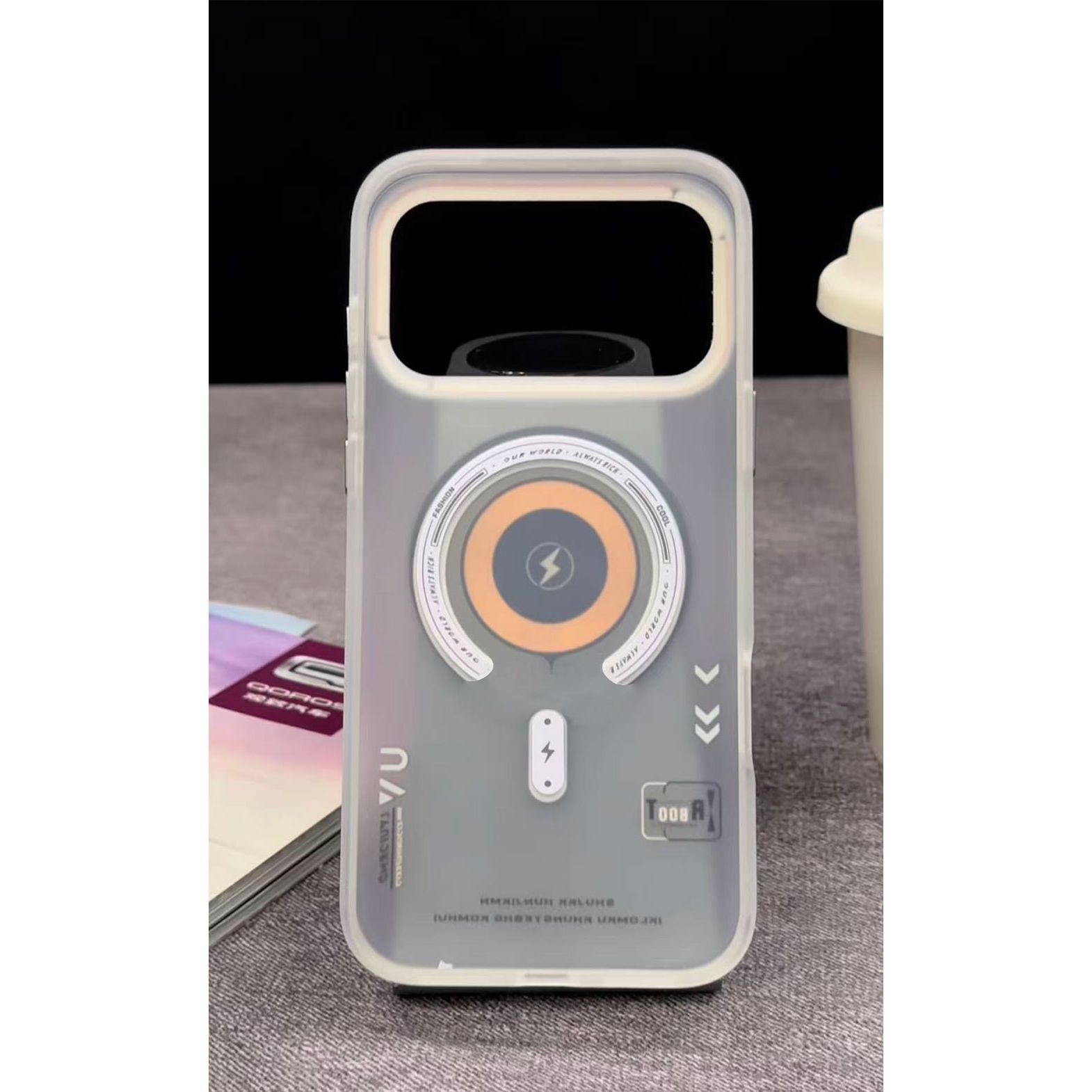 Husa de Protectie, Compatibila cu Apple iPhone 17 Pro Max, Premium Design, Model Retro, MagSafe, Alb mat/Portocaliu