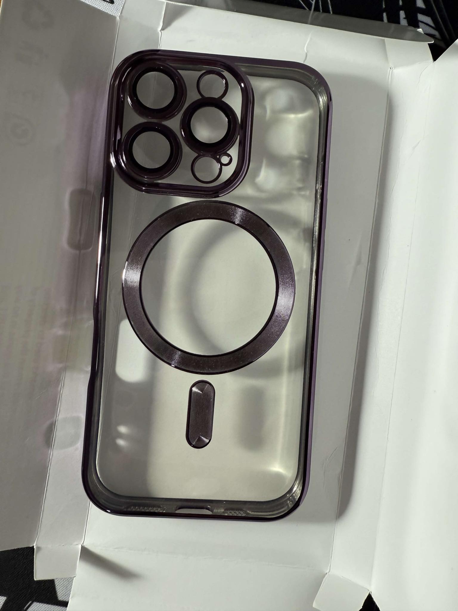 Husa pentru iPhone 16 Pro, Joyshell Magic Symphony, Antisoc, Cu Interior Microfibra, TPU, Rosu