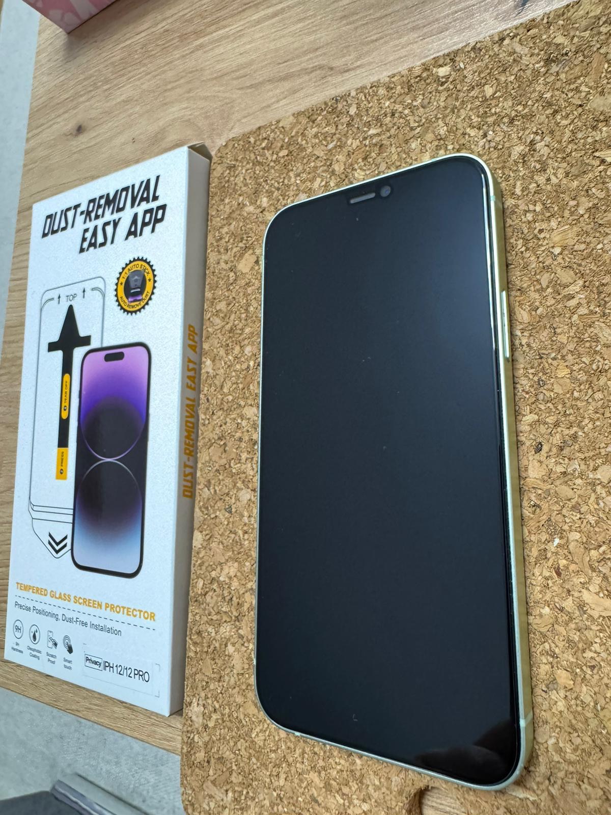 Folie sticla privacy pentru iPhone 13/13 Pro/14, 6.1", cu dispozitiv de instalare rapida si usoara, duritate 9H, precizie 1:1, sticla securizata, protectie telefon