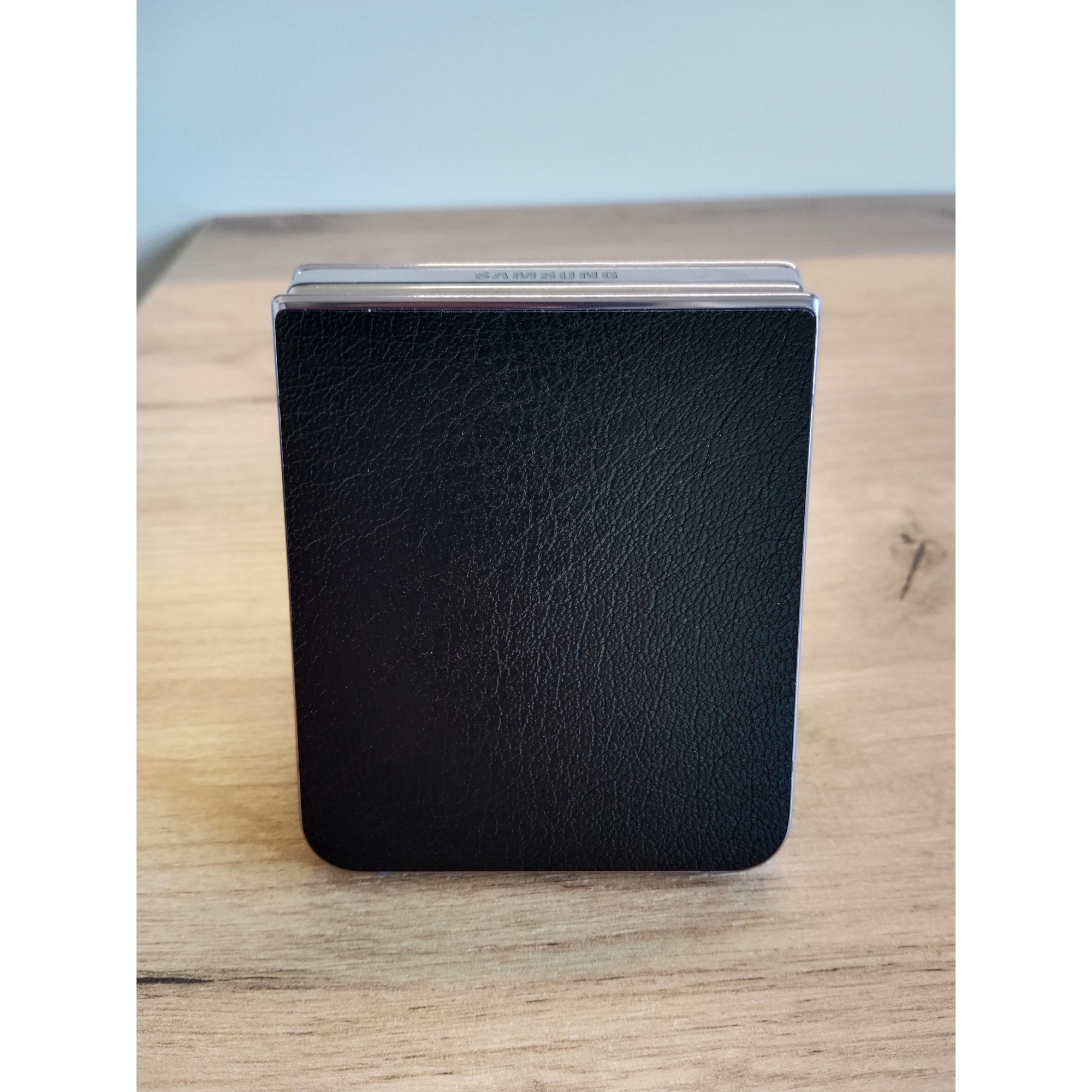 Folie de protectie pentru Samsung Galaxy Z Fold 6 – apgo Skins, anti-zgarieturi, autocolant pentru spatele Piele neagra