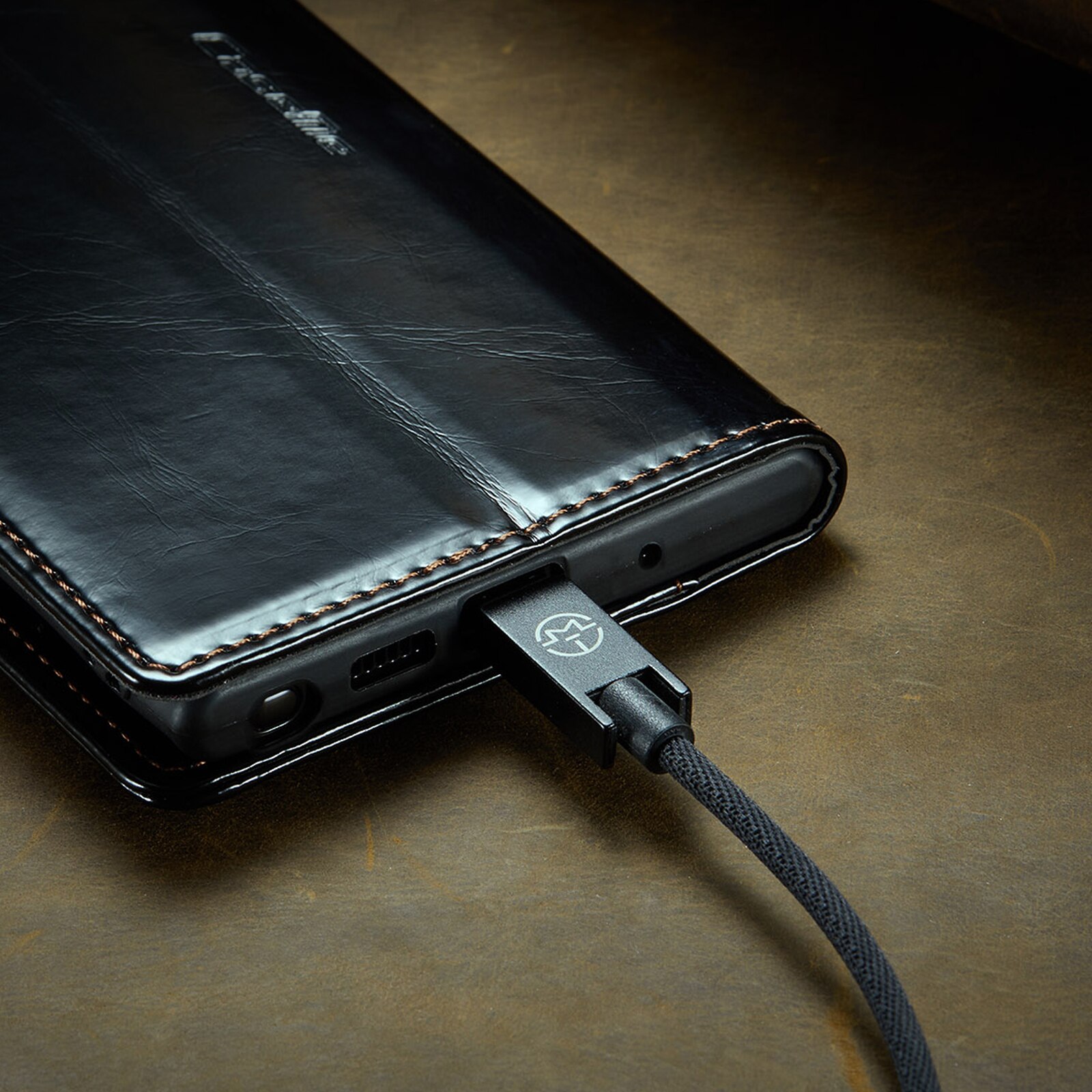 Husa pentru Samsung Galaxy Note 10 Plus, CaseMe, slim, piele fina, tip portofel, stand, inchidere magnetica, suport moale TPU, Negru