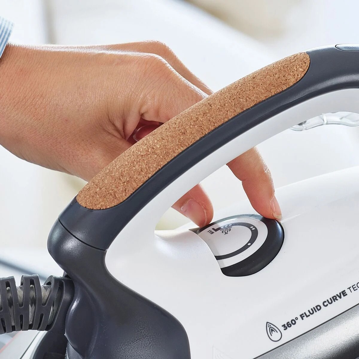 Polti Vaporella Next VN18.45 – statie de calcat cu boiler 6.7 bar, abur 430 g/min, functie ECO