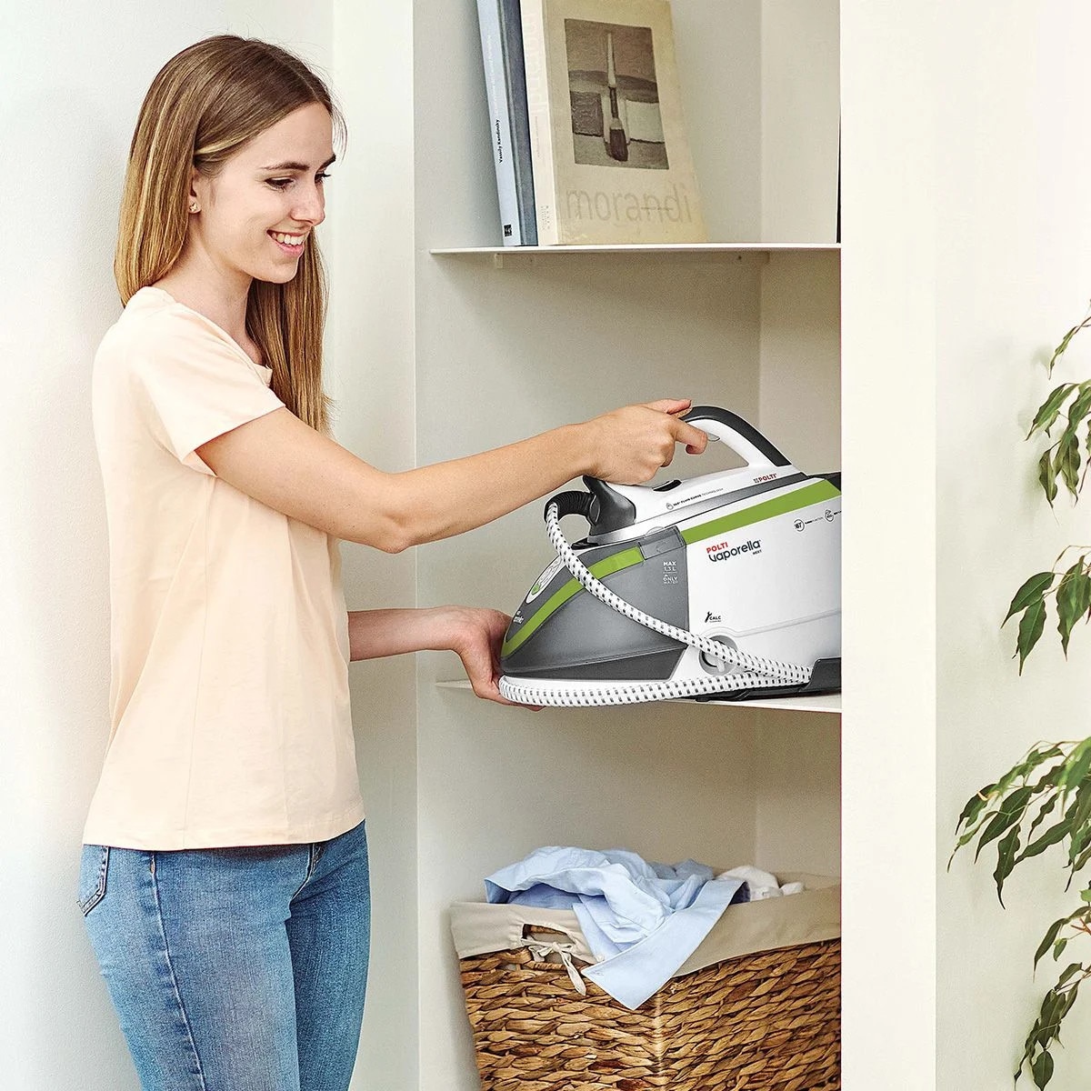 Polti Vaporella Next VN18.45 – statie de calcat cu boiler 6.7 bar, abur 430 g/min, functie ECO
