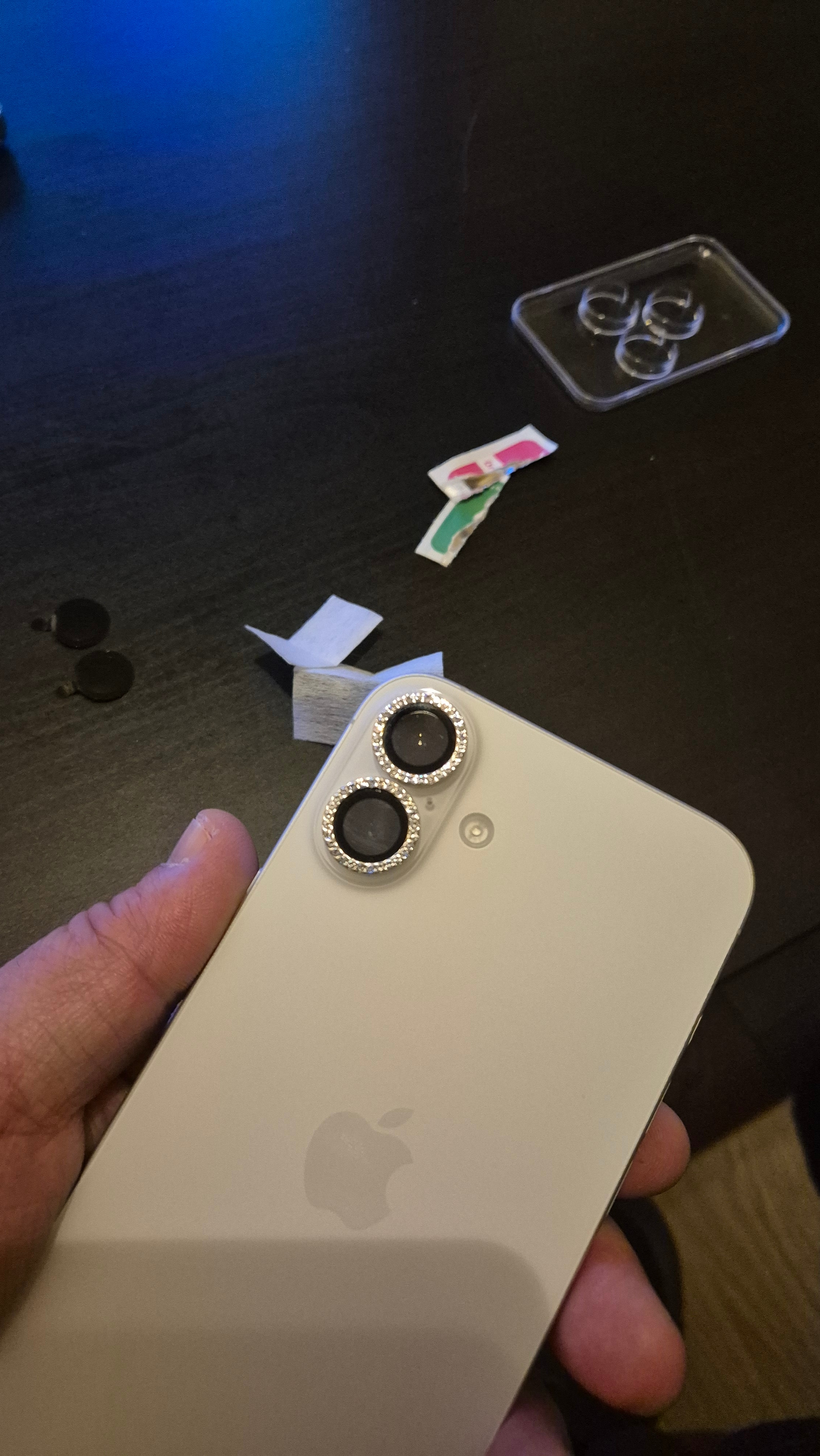 Folie Camera cu Strasuri, Individuala, Compatibila iPhone 16 Plus, Sticla, Negru