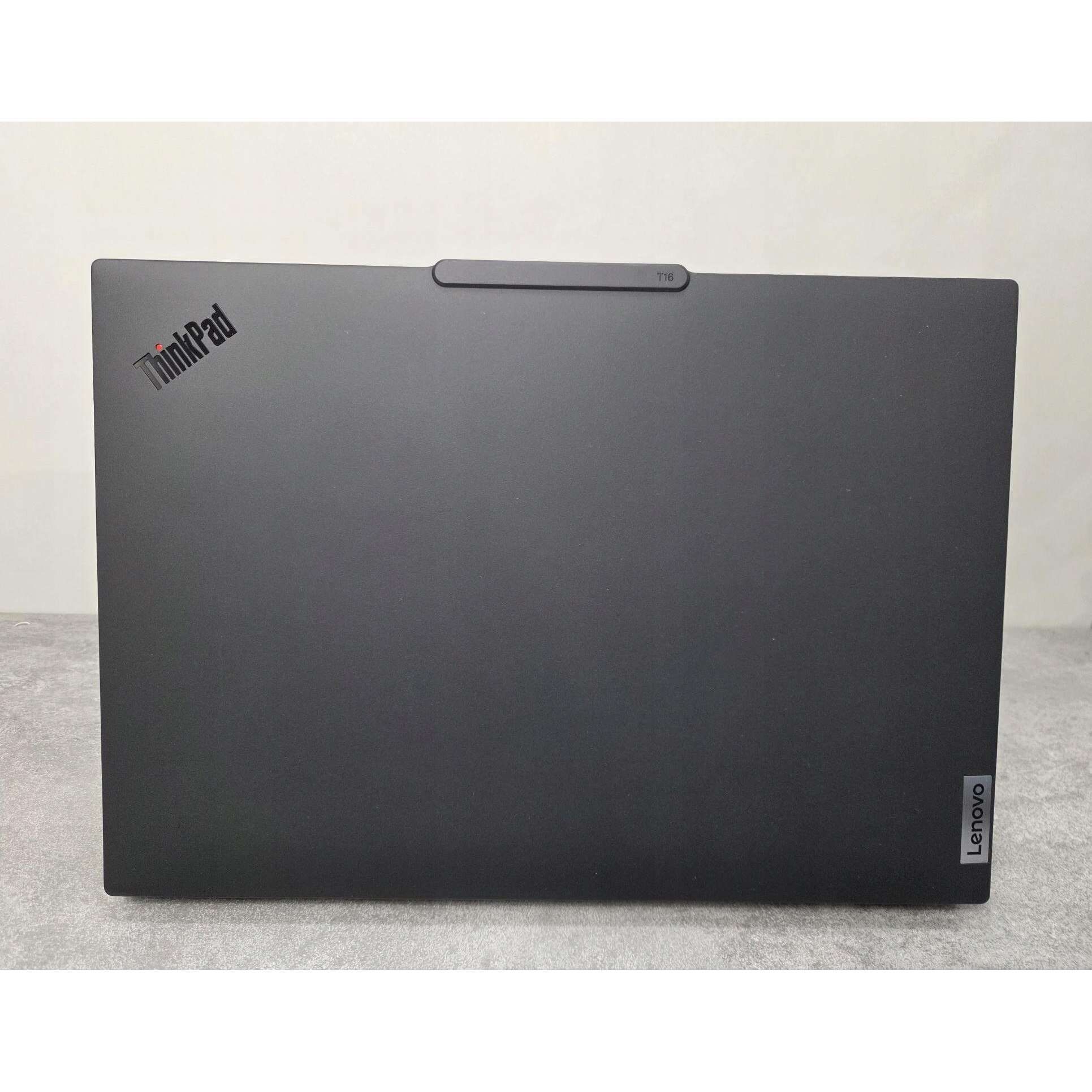 Laptop Lenovo ThinkPad T16 G4, procesor Ultra 7 255U, 16GB RAM, SSD 512GB, 16" WUXGA, 400 nit, Windows 11 Pro