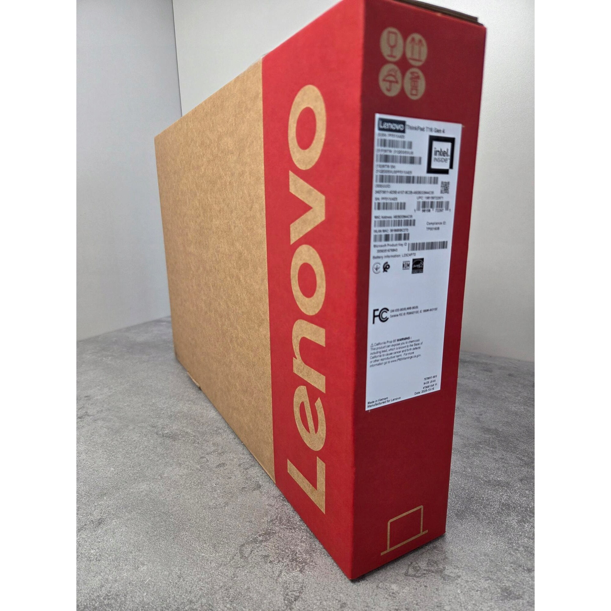 Laptop Lenovo ThinkPad T16 G4, procesor Ultra 7 255U, 16GB RAM, SSD 512GB, 16" WUXGA, 400 nit, Windows 11 Pro