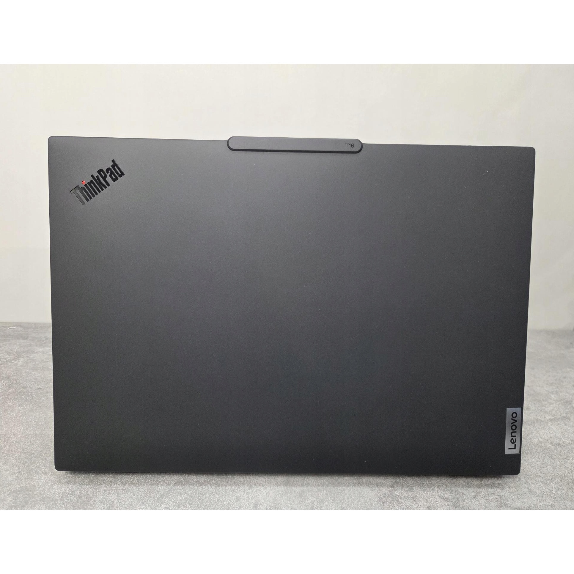 Laptop Lenovo ThinkPad T16 G4, procesor Ultra 7 255U, 32GB RAM, 512GB SSD, 16" WUXGA IPS
