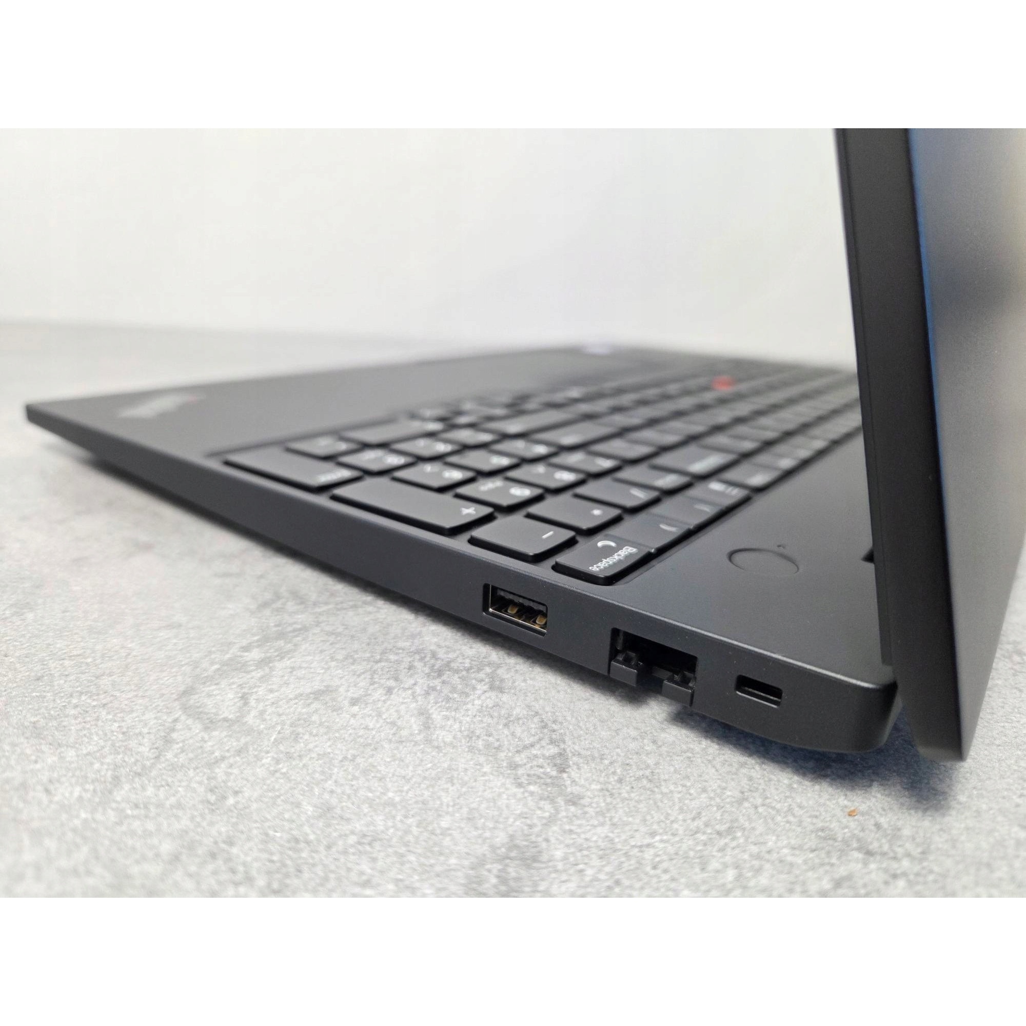 Laptop Lenovo ThinkPad E16 Gen 2, Intel Core Ultra 7 155U, 32GB RAM, 1TB SSD, 16" FHD IPS, Windows 11 Professional, 1,81kg