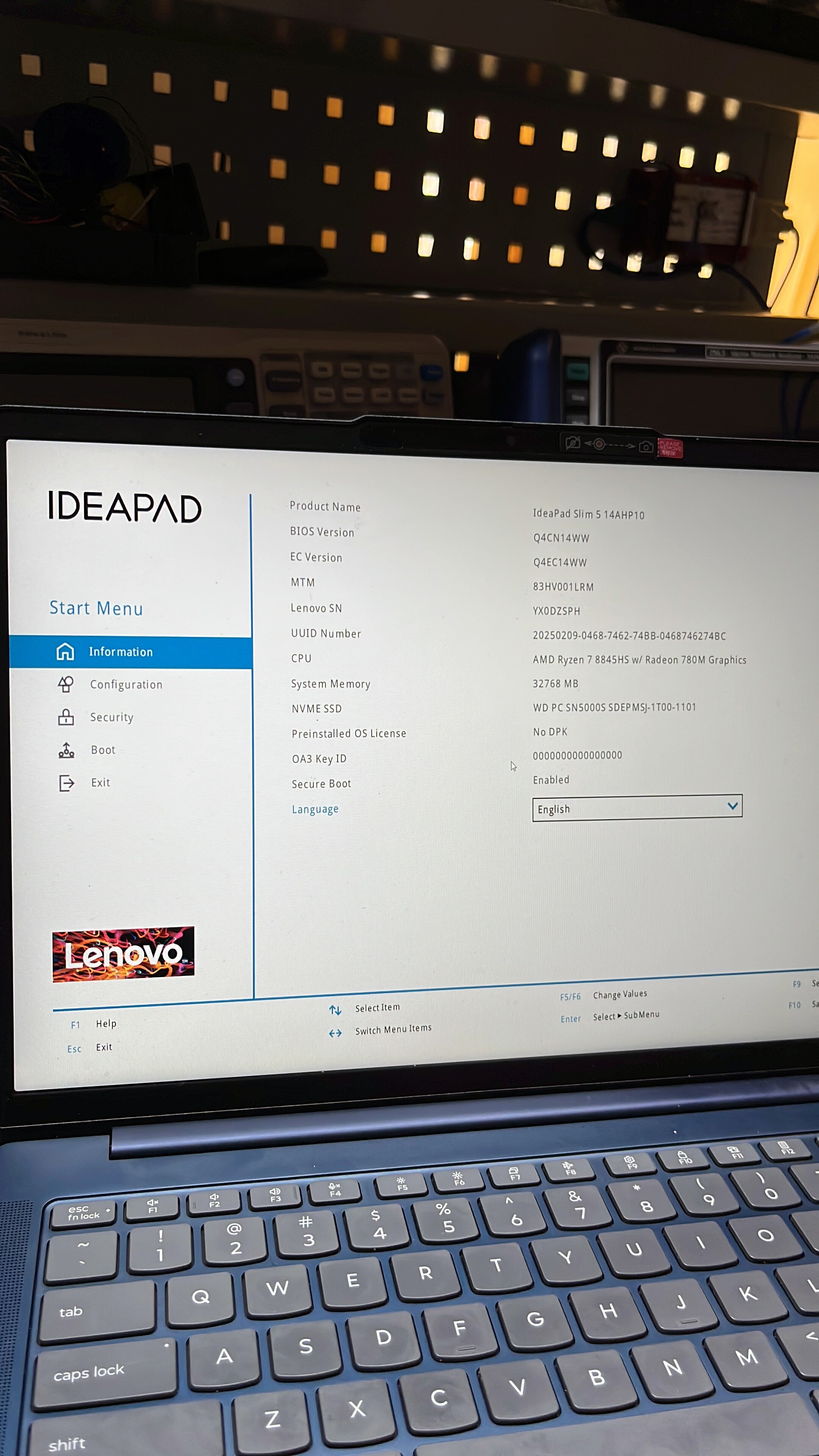 Laptop Lenovo IdeaPad Slim 5 14AHP10 cu procesor AMD Ryzen™ 7 8845HS pana la 5.1GHz, 14" WUXGA, IPS, 32GB DDR5 RAM, 1TB SSD, AMD Radeon™ 780M Graphics, No OS, Luna Grey