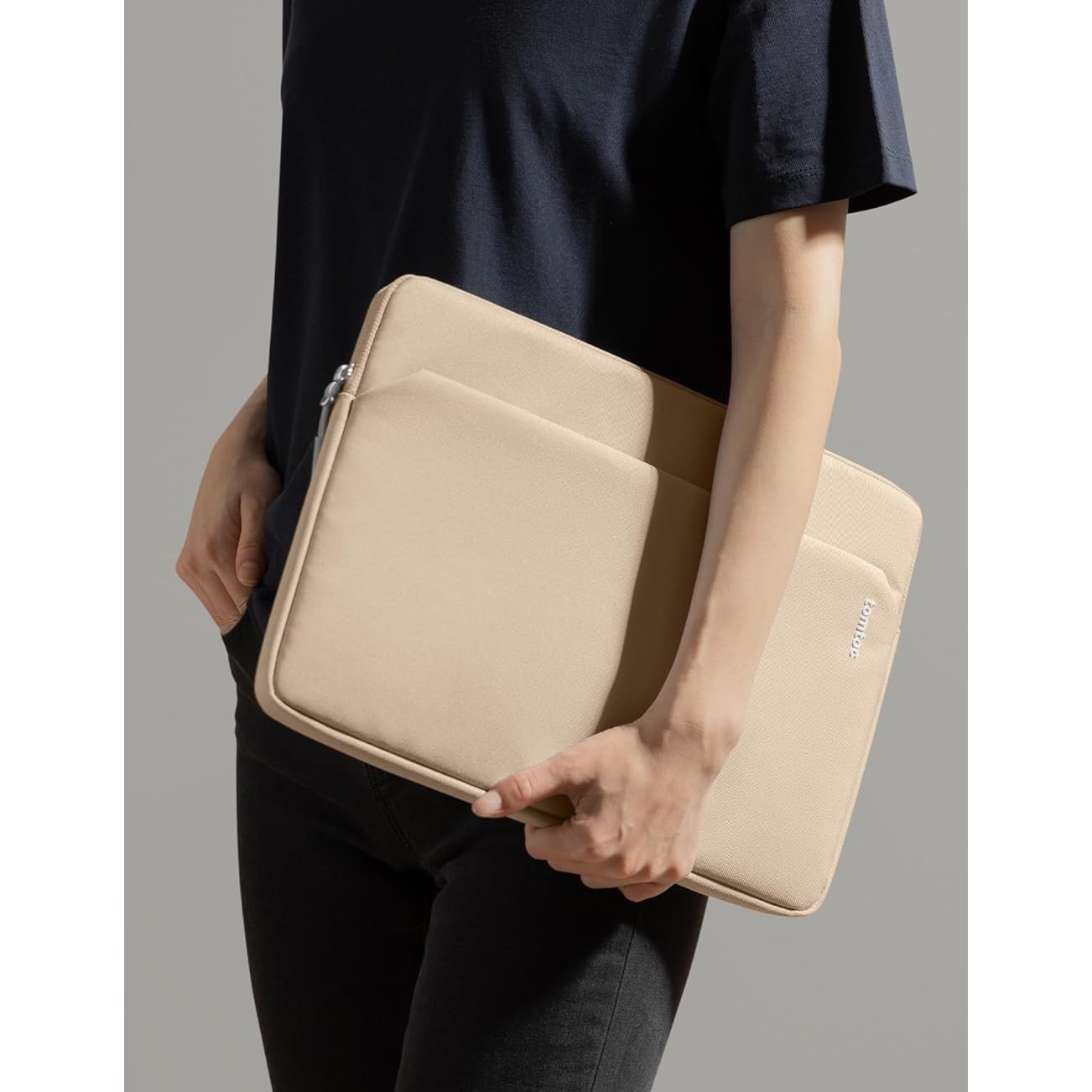 Husa Tomtoc Light-A18 Sleeve Pentru Laptop / Macbook Pro / Air, 13 inch, Nisip