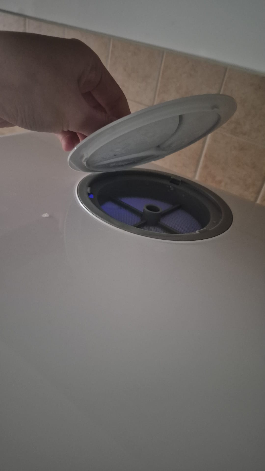 Masina de Spalat Vase Mini Compacta AIRMSEN – Portabila cu Rezervor de 5L, 6 Programe de Spalare, Uscare prin Aer & Ventilatie de 72 Ore, Perfecta pentru Bucatarii Mici, Alb