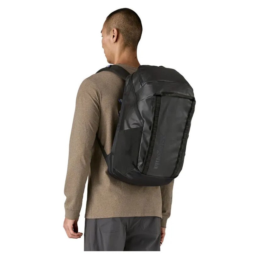 Rucsac urban Patagonia, Black Hole Pack, 32L, compartiment pentru laptop, negru