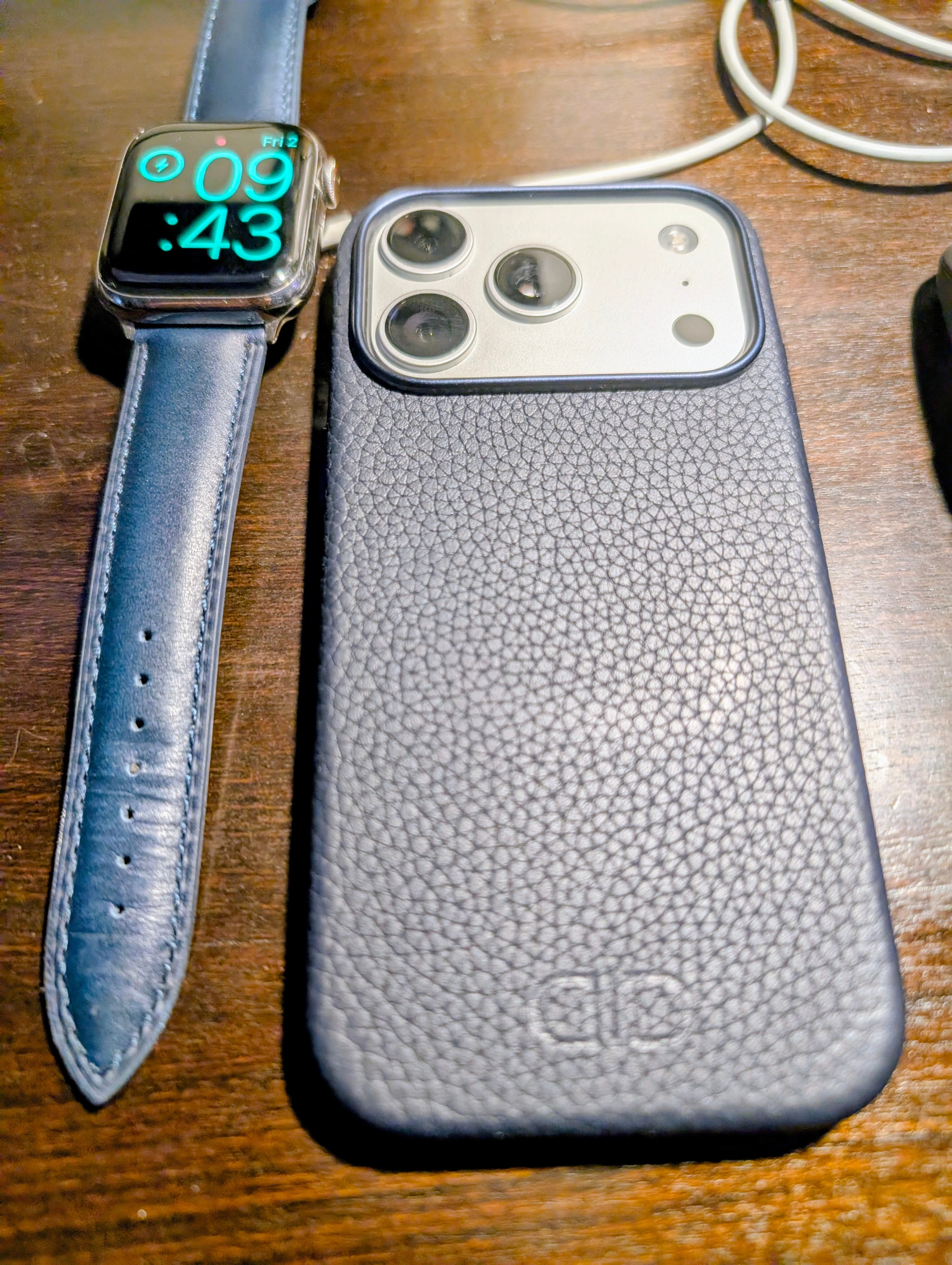 Husa Daden din piele naturală pentru iPhone 17 Pro, Magsafe, protecție Action Button, Mov, handmade