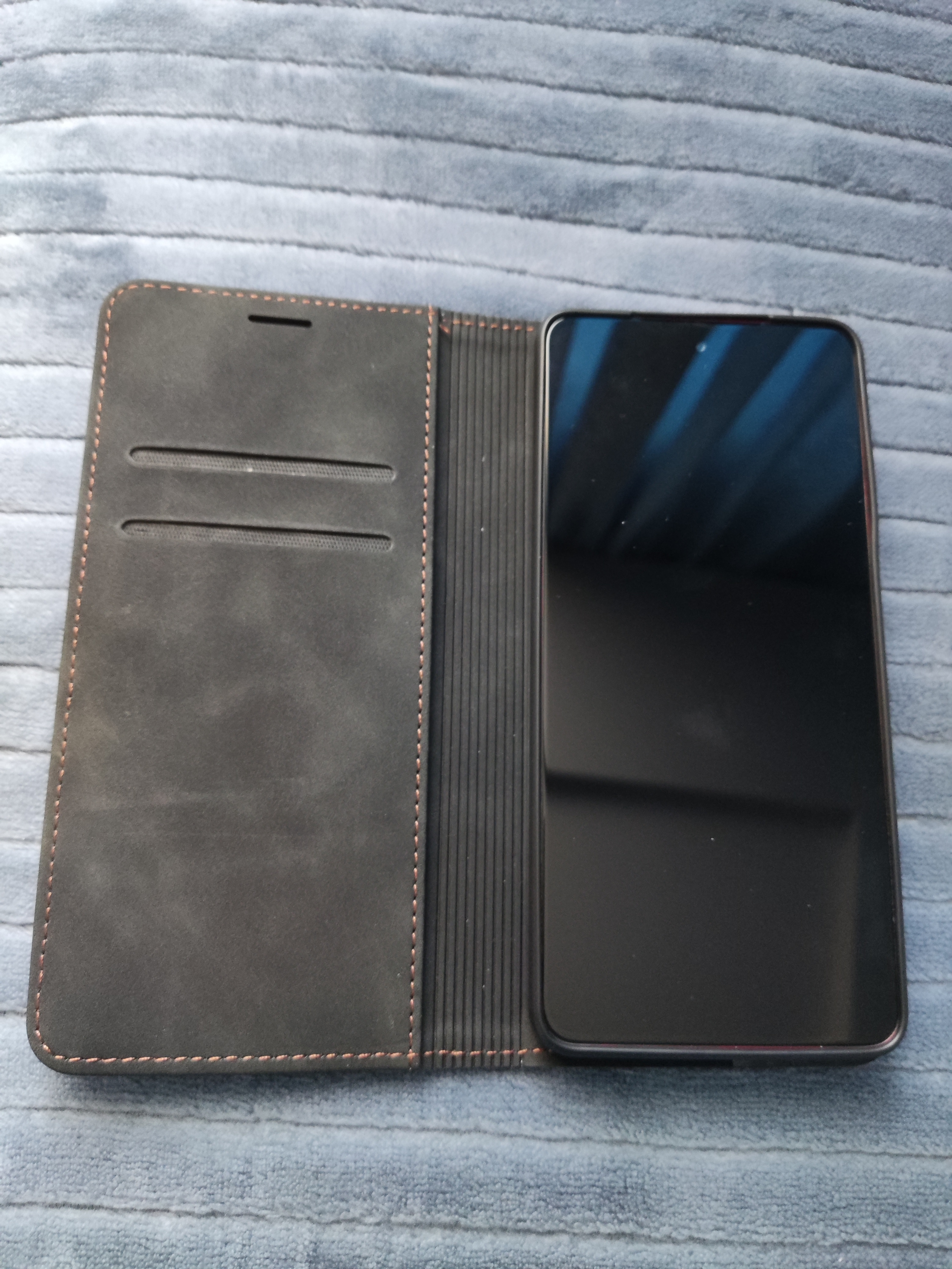Husa pentru Motorola Moto G86, SKYDDAR INNOVATION, Magic Shield, din Silicon Mat, set cu sticker, Negru
