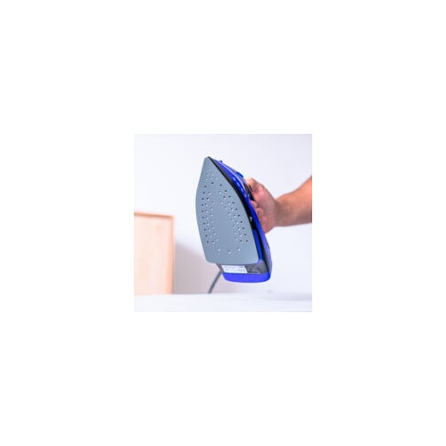 Fier de calcat cu abur, 2000W, 220-240V, capacitate rezervor 300ml, dimensiuni 25.7x10.9x14.5cm