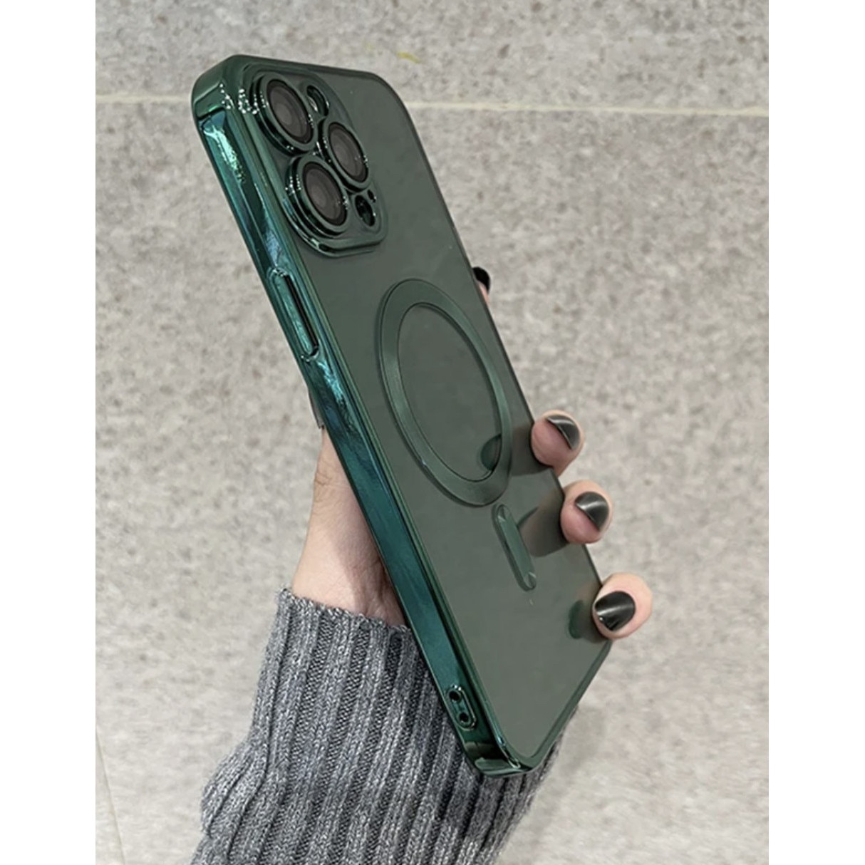 Husa din silicon cu margini metalizate Ultra-Soft, Luxury Magsafe, compatibila cu iPhone 11 Pro / Verde