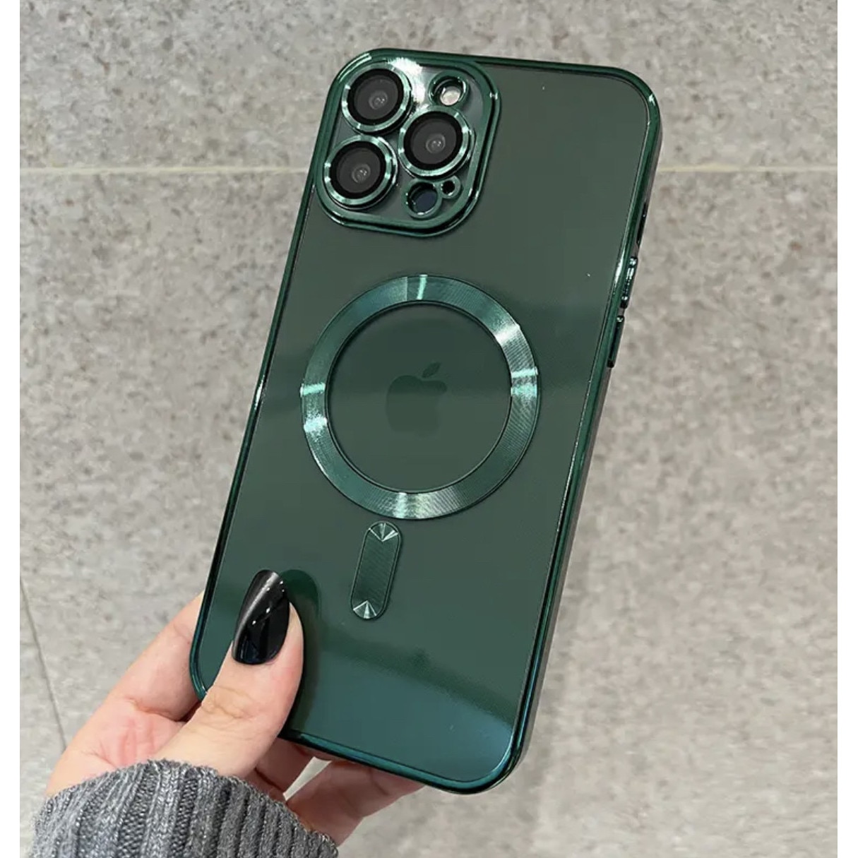 Husa din silicon cu margini metalizate Ultra-Soft, Luxury Magsafe, compatibila cu iPhone 11 Pro / Verde